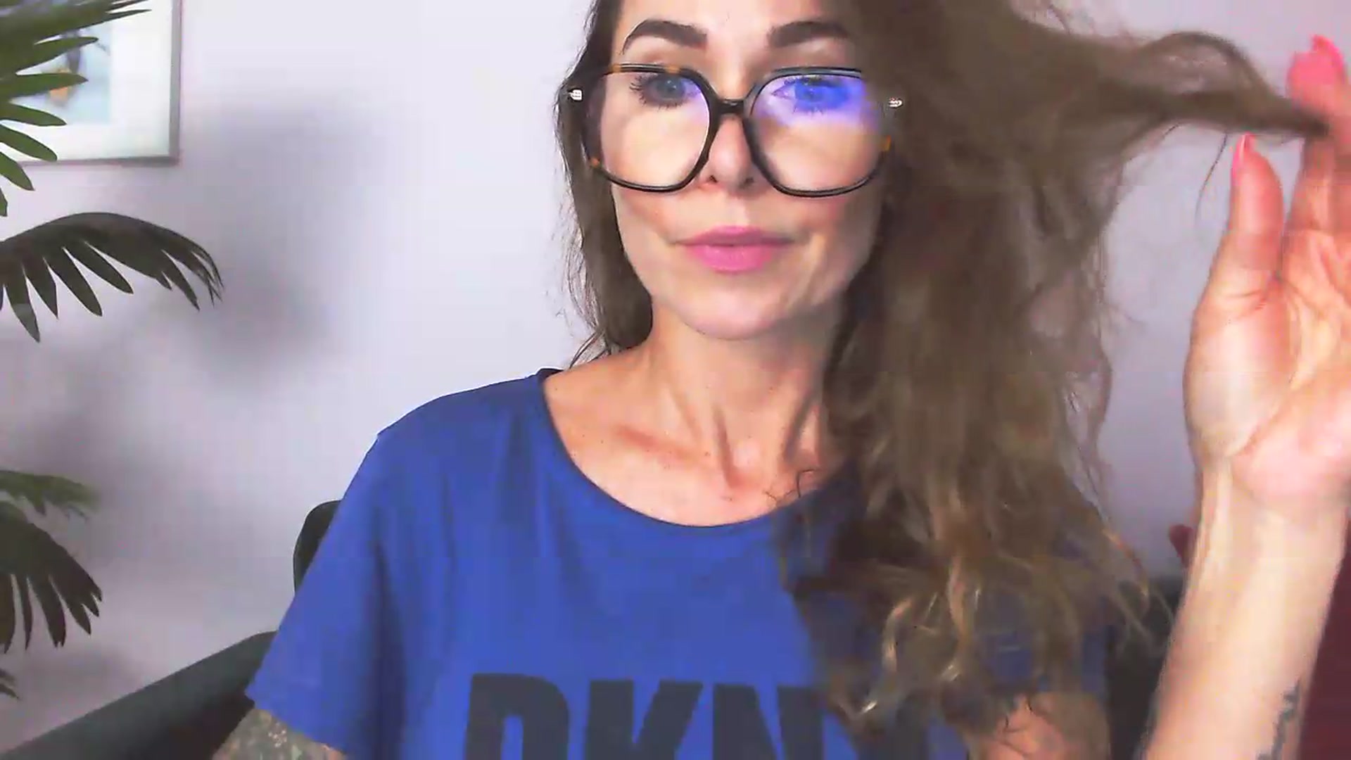 Gallery image thumbnail from Delilah_sweet's myfreecams stream on, 08/18/2026, 15:09 image 12 of 20