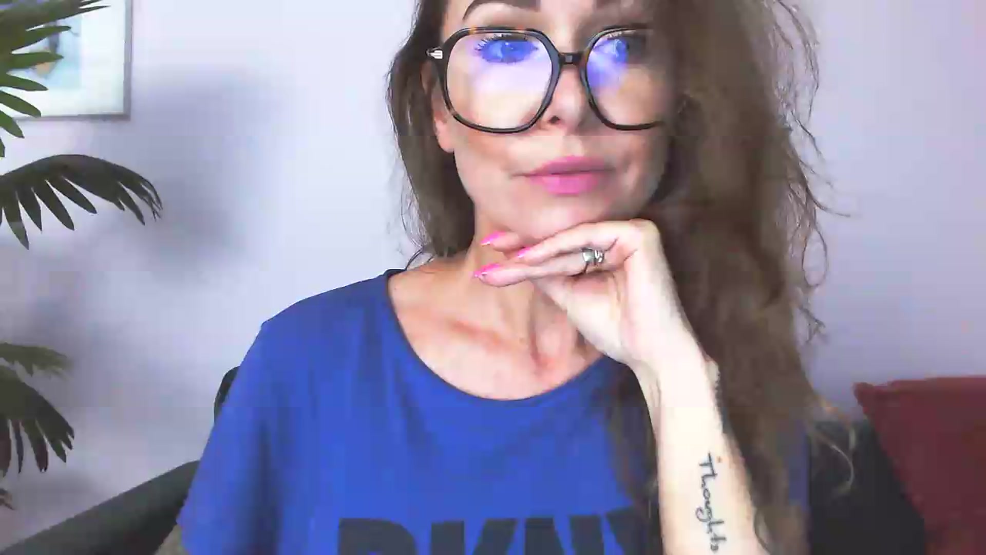 Gallery image thumbnail from Delilah_sweet's myfreecams stream on, 08/18/2026, 15:09 image 15 of 20
