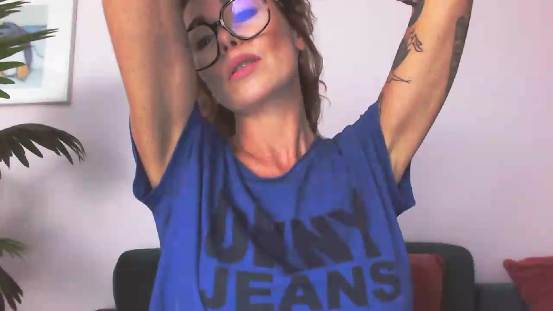 Gallery image thumbnail from Delilah_sweet's myfreecams stream on, 08/18/2026, 15:38 image 15 of 20