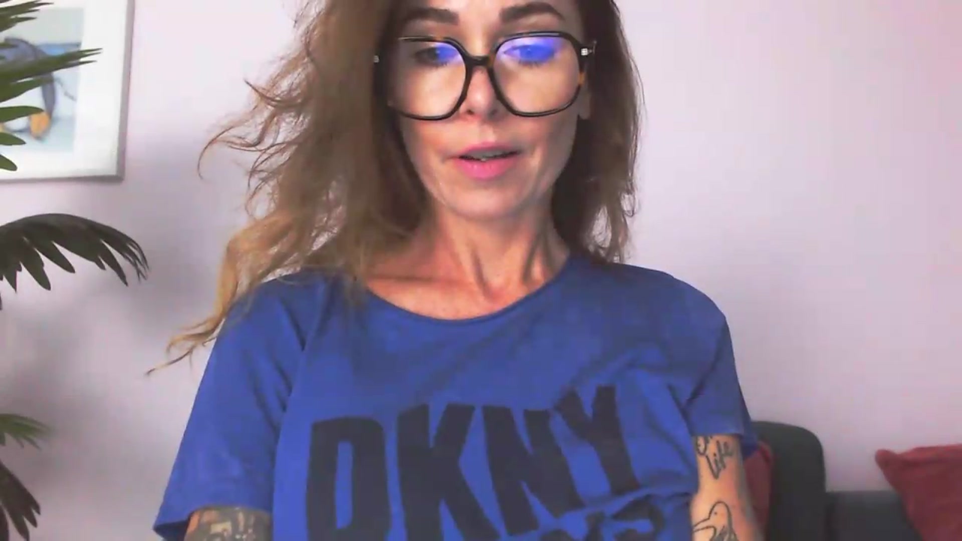 Gallery image thumbnail from Delilah_sweet's myfreecams stream on, 08/18/2026, 15:38 image 12 of 20
