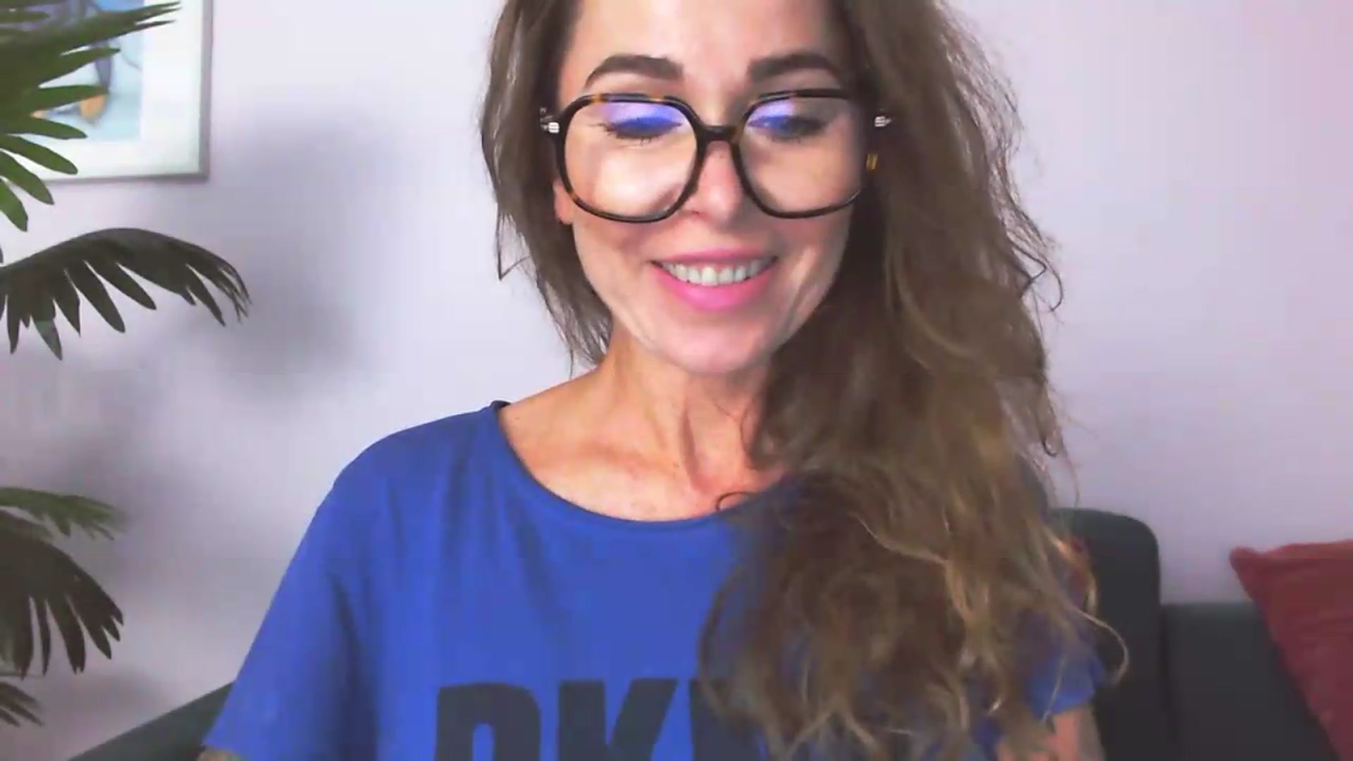 Gallery image thumbnail from Delilah_sweet's myfreecams stream on, 08/18/2026, 15:38 image 10 of 20