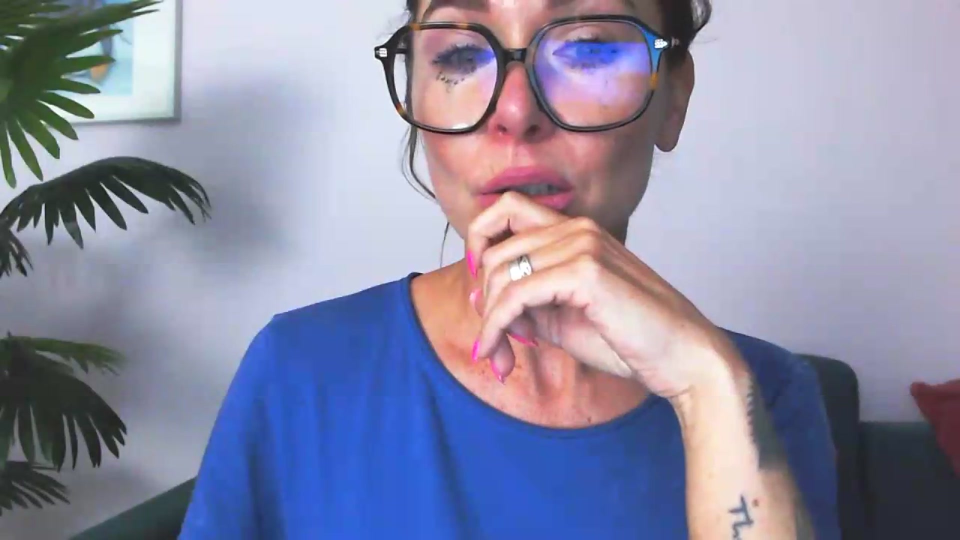 Gallery image thumbnail from Delilah_sweet's myfreecams stream on, 08/18/2026, 18:21 image 7 of 20