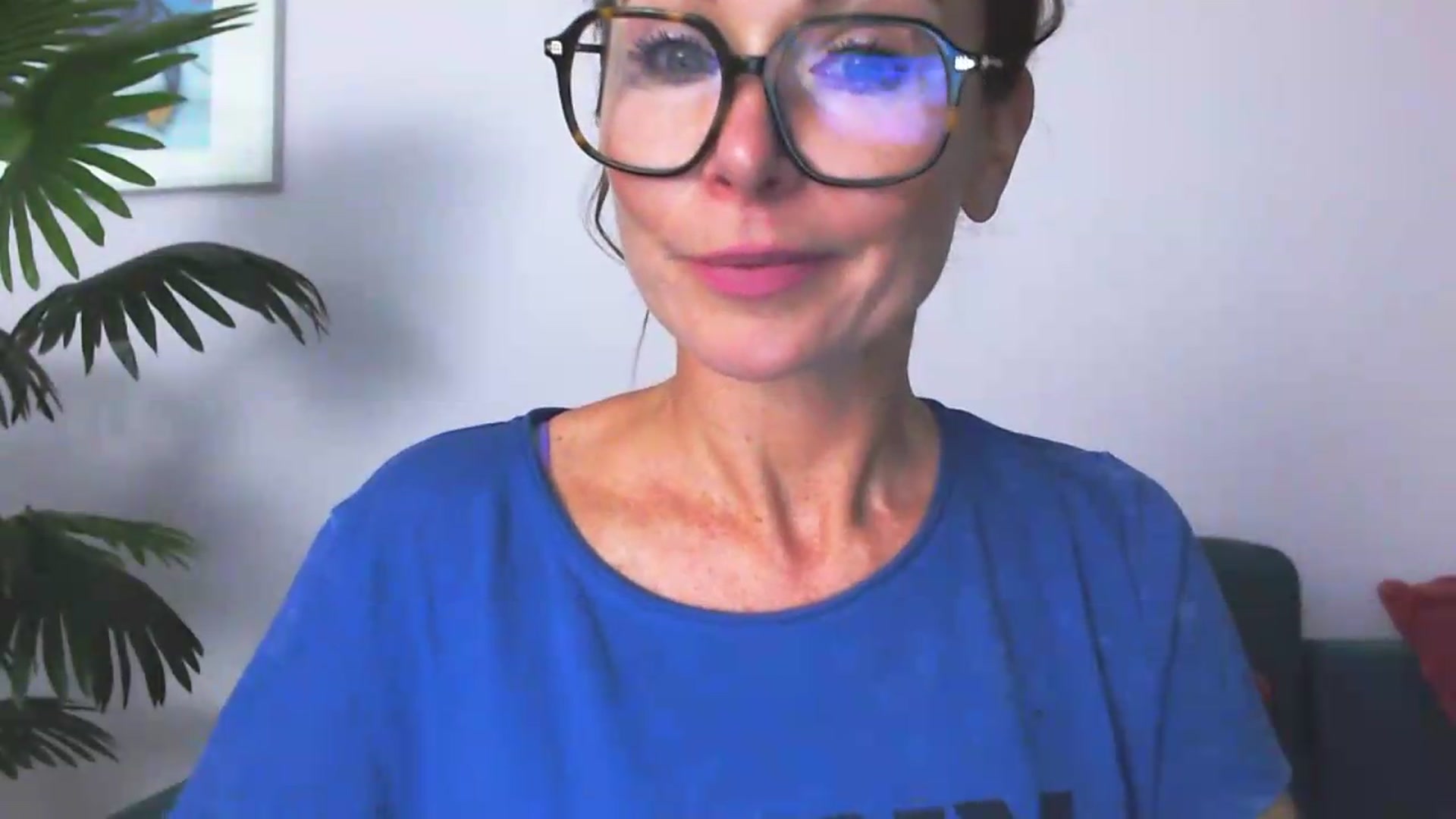Gallery image thumbnail from Delilah_sweet's myfreecams stream on, 08/18/2026, 18:21 image 17 of 20
