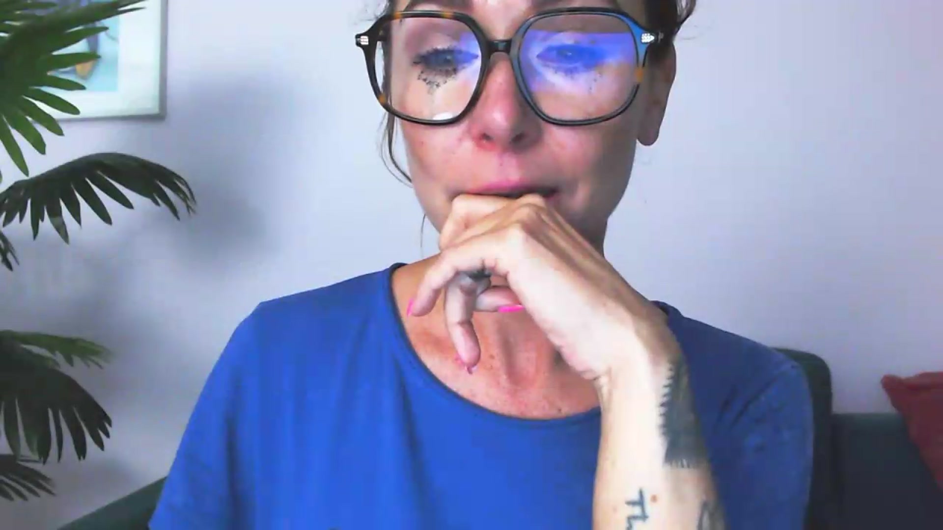 Gallery image thumbnail from Delilah_sweet's myfreecams stream on, 08/18/2026, 18:21 image 6 of 20