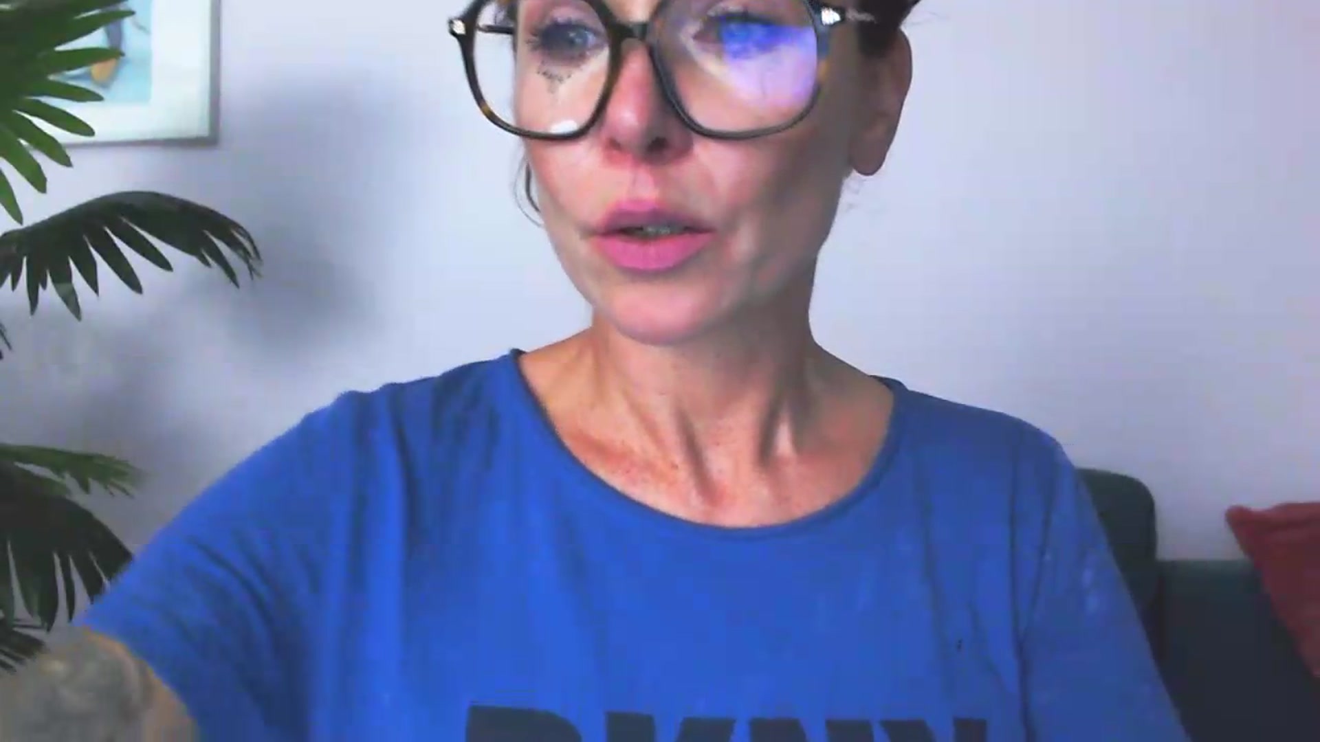 Gallery image thumbnail from Delilah_sweet's myfreecams stream on, 08/18/2026, 18:21 image 5 of 20