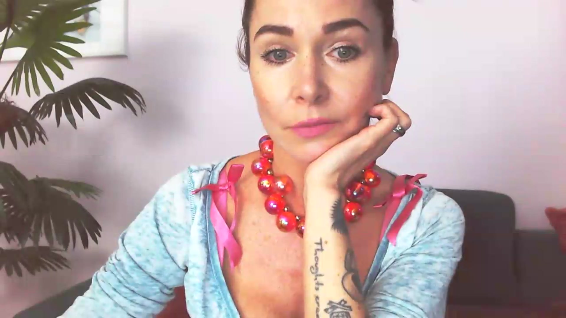Gallery image thumbnail from Delilah_sweet's myfreecams stream on, 08/20/2026, 15:46 image 14 of 20