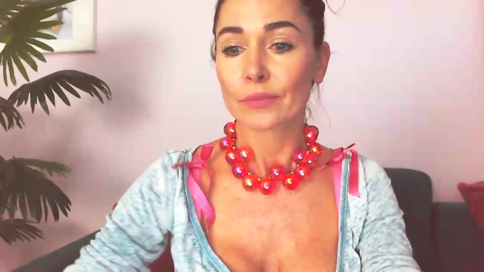 Gallery image thumbnail from Delilah_sweet's myfreecams stream on, 08/20/2026, 15:46 image 18 of 20