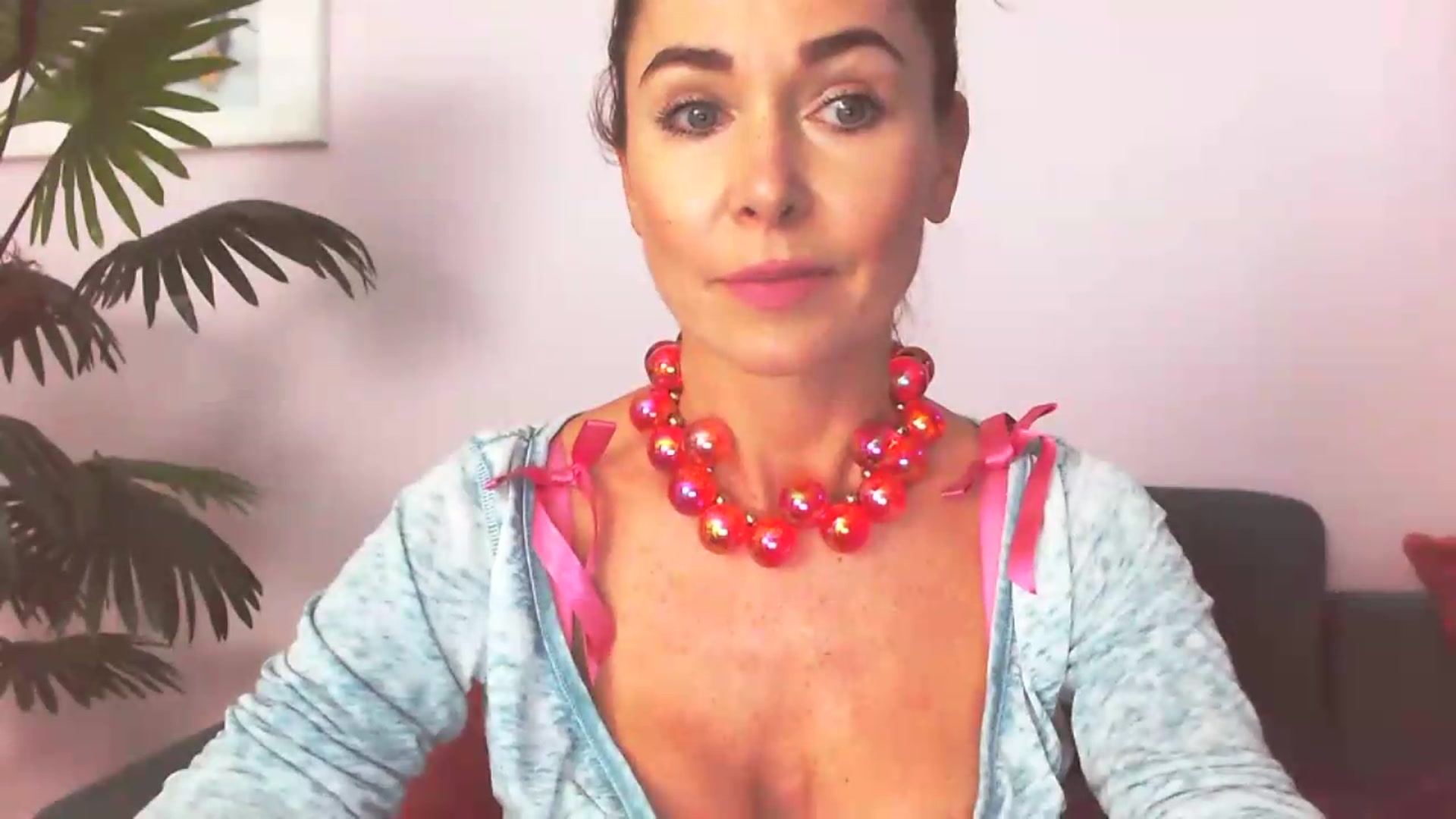 Gallery image thumbnail from Delilah_sweet's myfreecams stream on, 08/20/2026, 15:46 image 9 of 20