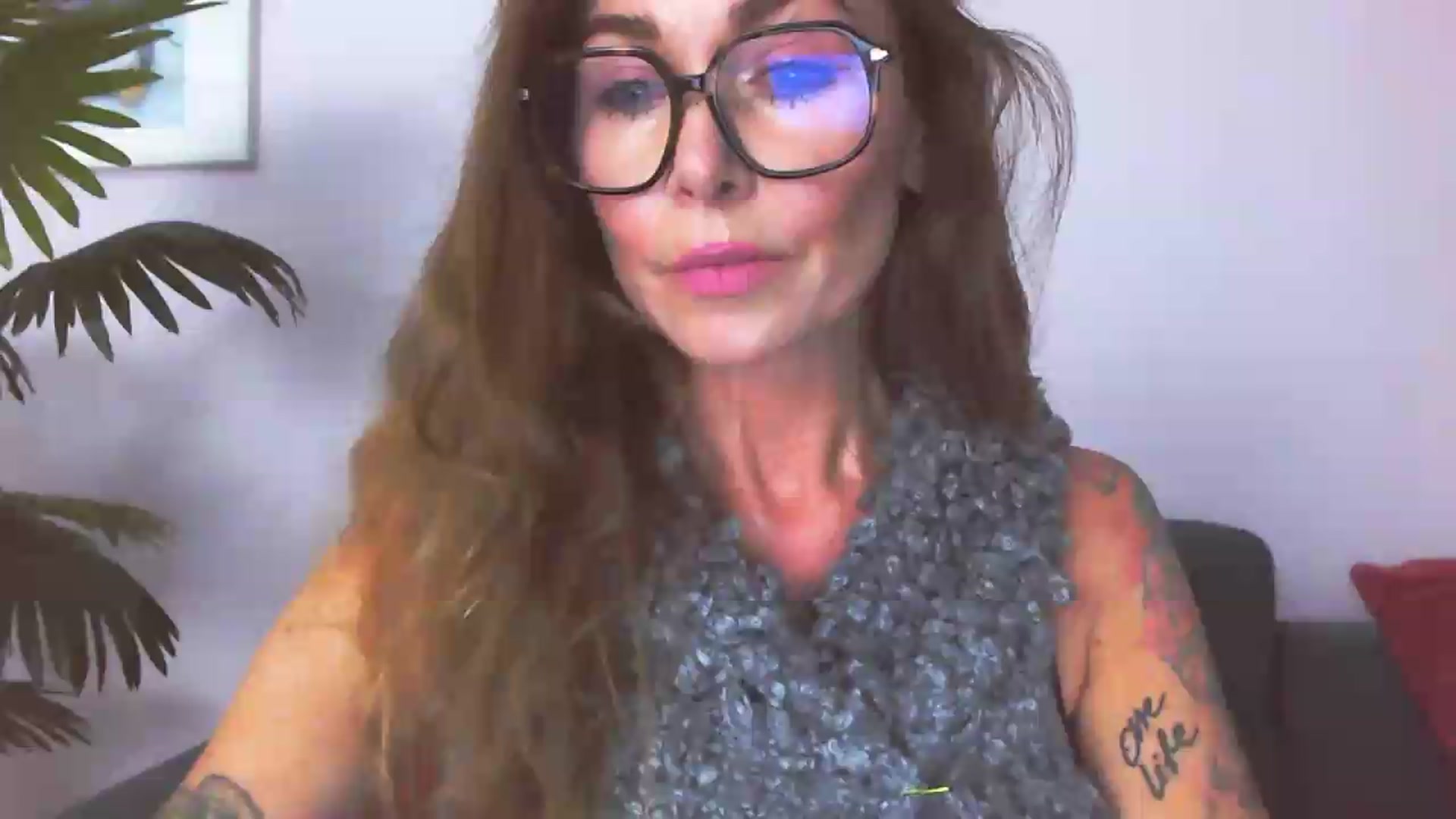 Gallery image thumbnail from Delilah_sweet's myfreecams stream on, 08/24/2026, 17:38 image 16 of 20