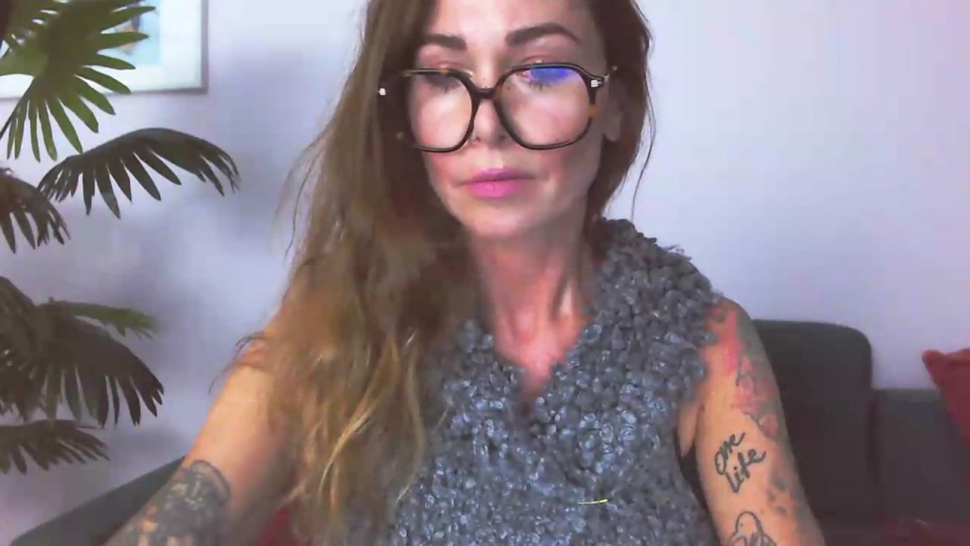 Gallery image thumbnail from Delilah_sweet's myfreecams stream on, 08/24/2026, 18:41 image 3 of 20