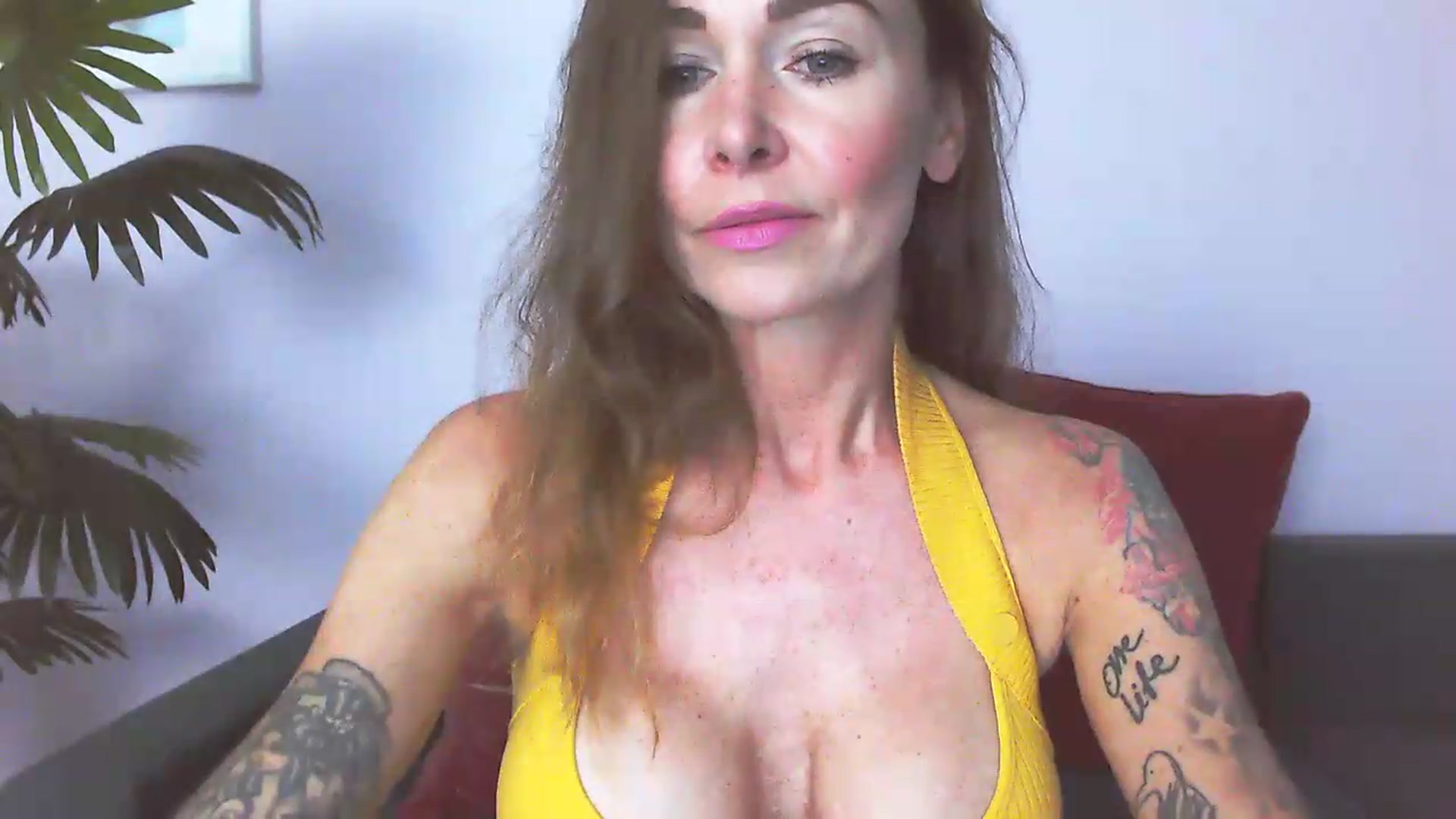 Gallery image thumbnail from Delilah_sweet's myfreecams stream on, 09/04/2026, 13:17 image 11 of 20