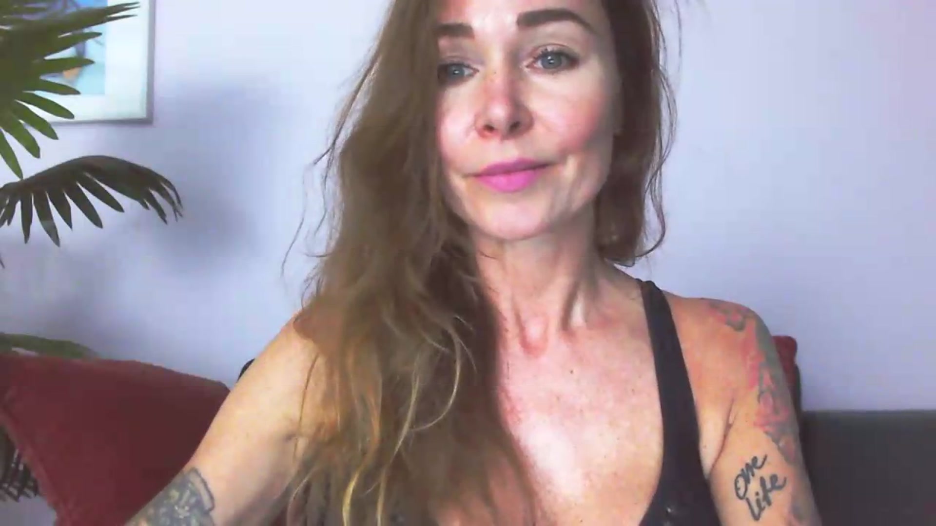 Gallery image thumbnail from Delilah_sweet's myfreecams stream on, 09/07/2026, 19:02 image 7 of 20