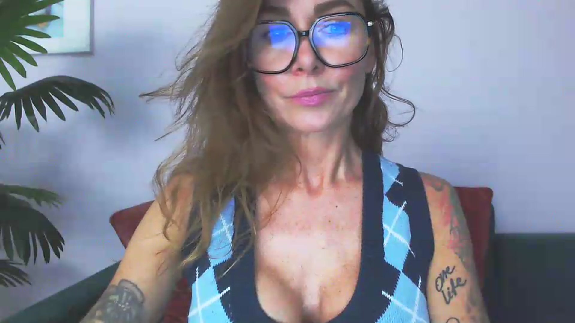 Gallery image thumbnail from Delilah_sweet's myfreecams stream on, 09/08/2026, 16:59 image 6 of 20