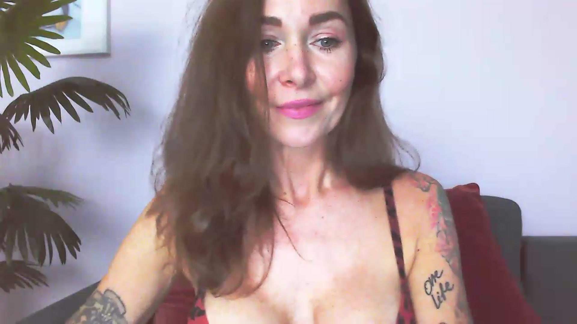 Gallery image thumbnail from Delilah_sweet's myfreecams stream on, 09/14/2026, 17:04 image 10 of 20