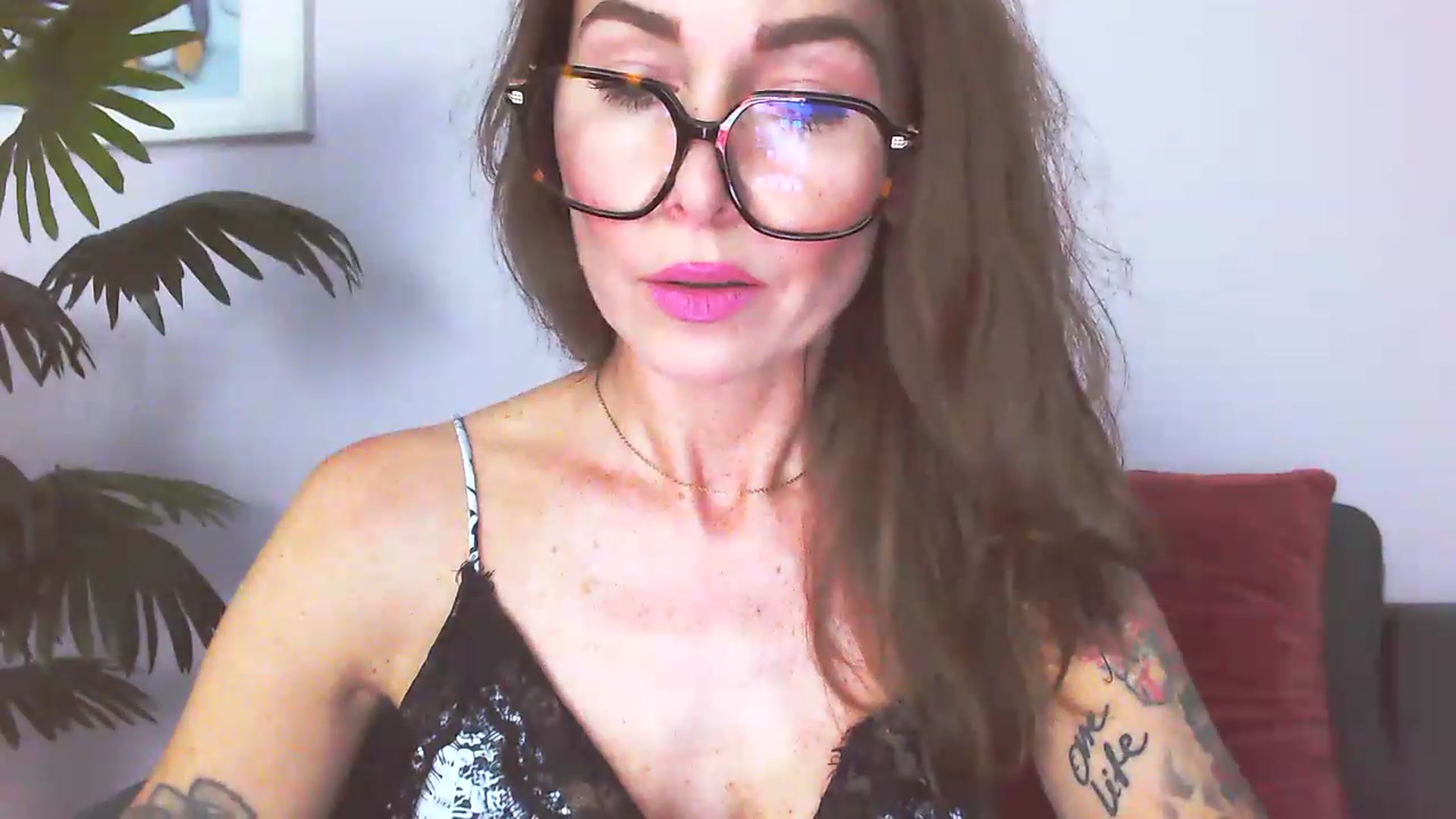 Gallery image thumbnail from Delilah_sweet's myfreecams stream on, 09/24/2026, 15:04 image 14 of 20