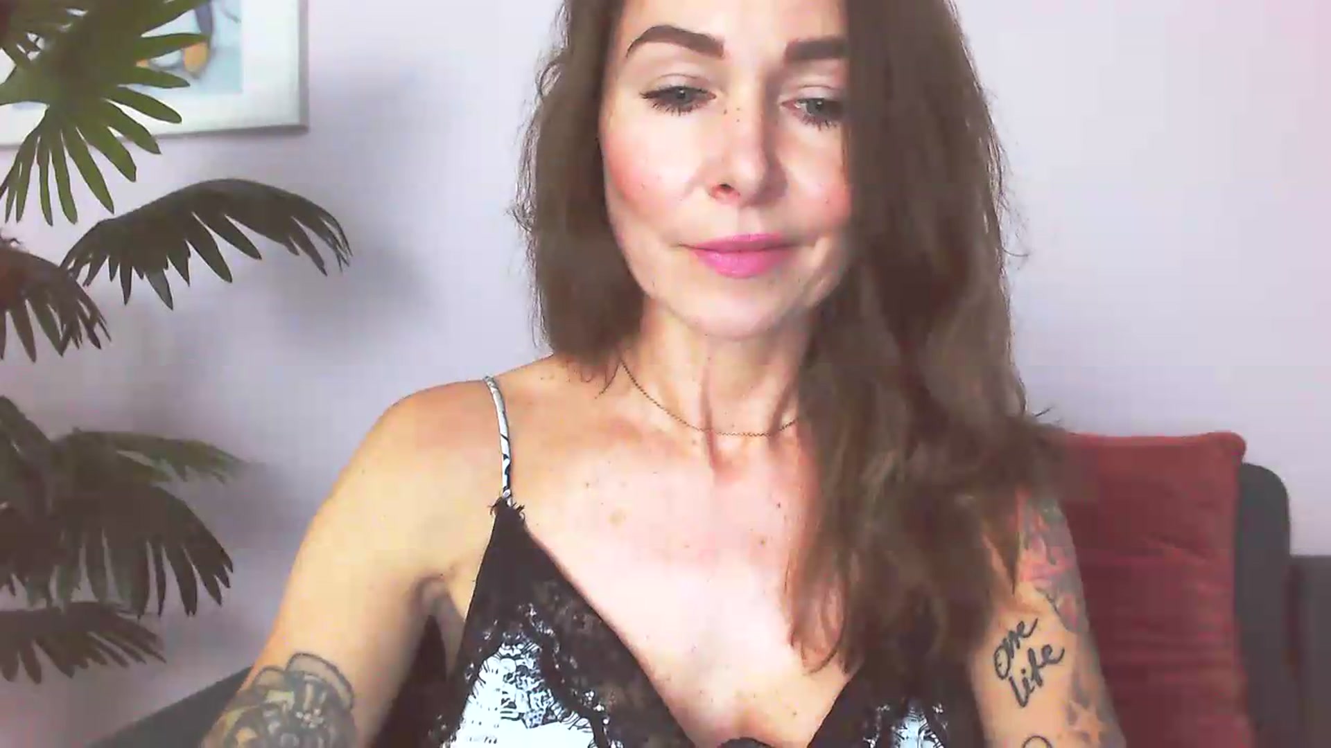 Gallery image thumbnail from Delilah_sweet's myfreecams stream on, 09/24/2026, 15:04 image 15 of 20