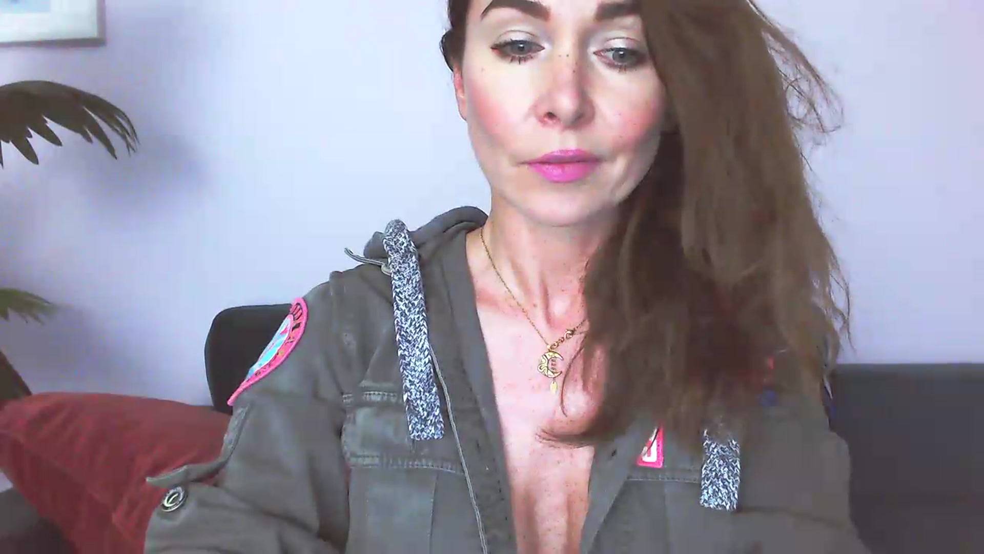 Gallery image thumbnail from Delilah_sweet's myfreecams stream on, 10/05/2026, 17:28 image 14 of 20