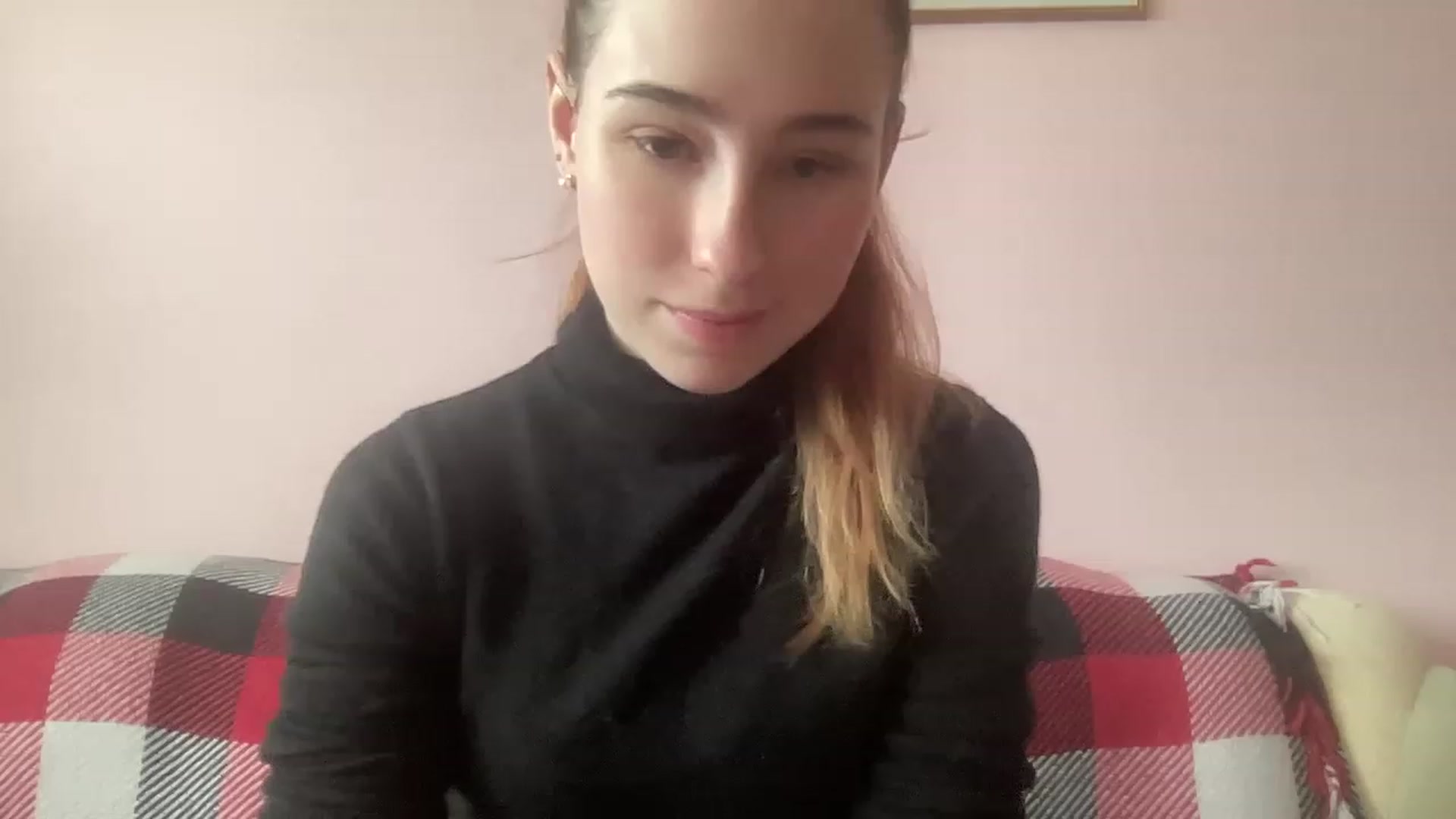 Gallery image thumbnail from Deliveryhappy's myfreecams stream on, 04/17/2023, 13:53 image 5 of 20