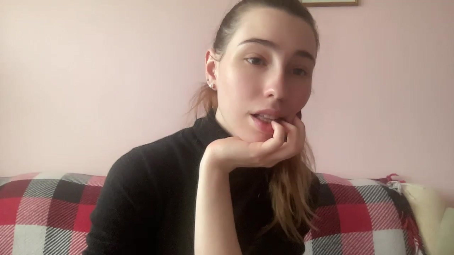 Gallery image thumbnail from Deliveryhappy's myfreecams stream on, 04/17/2023, 13:53 image 17 of 20