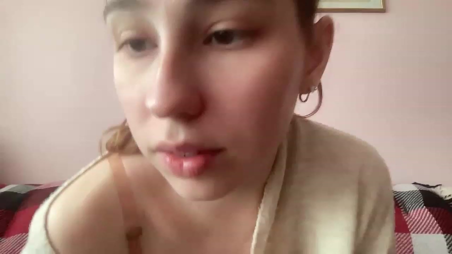 Gallery image thumbnail from Deliveryhappy's myfreecams stream on, 04/24/2023, 10:31 image 9 of 20