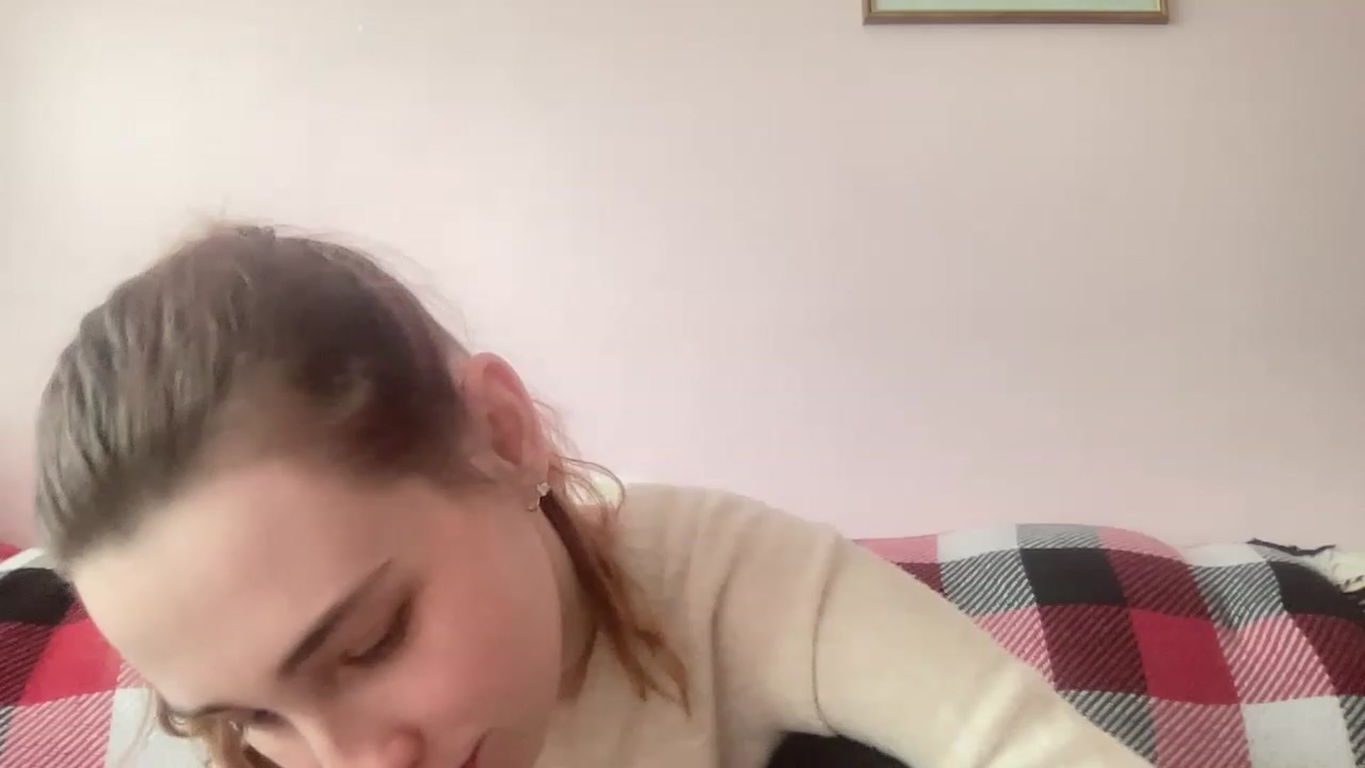 Gallery image thumbnail from Deliveryhappy's myfreecams stream on, 04/24/2023, 11:29 image 14 of 20