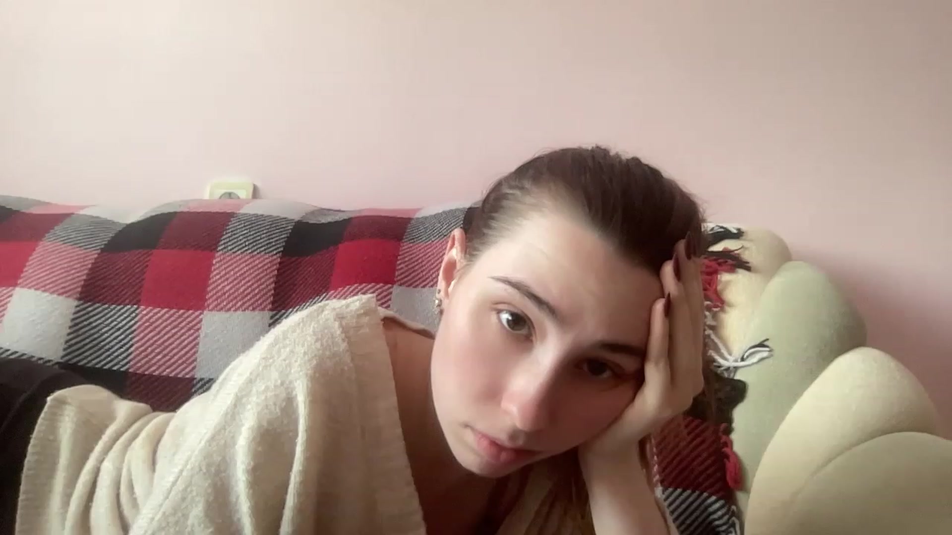 Gallery image thumbnail from Deliveryhappy's myfreecams stream on, 04/24/2023, 12:25 image 15 of 20