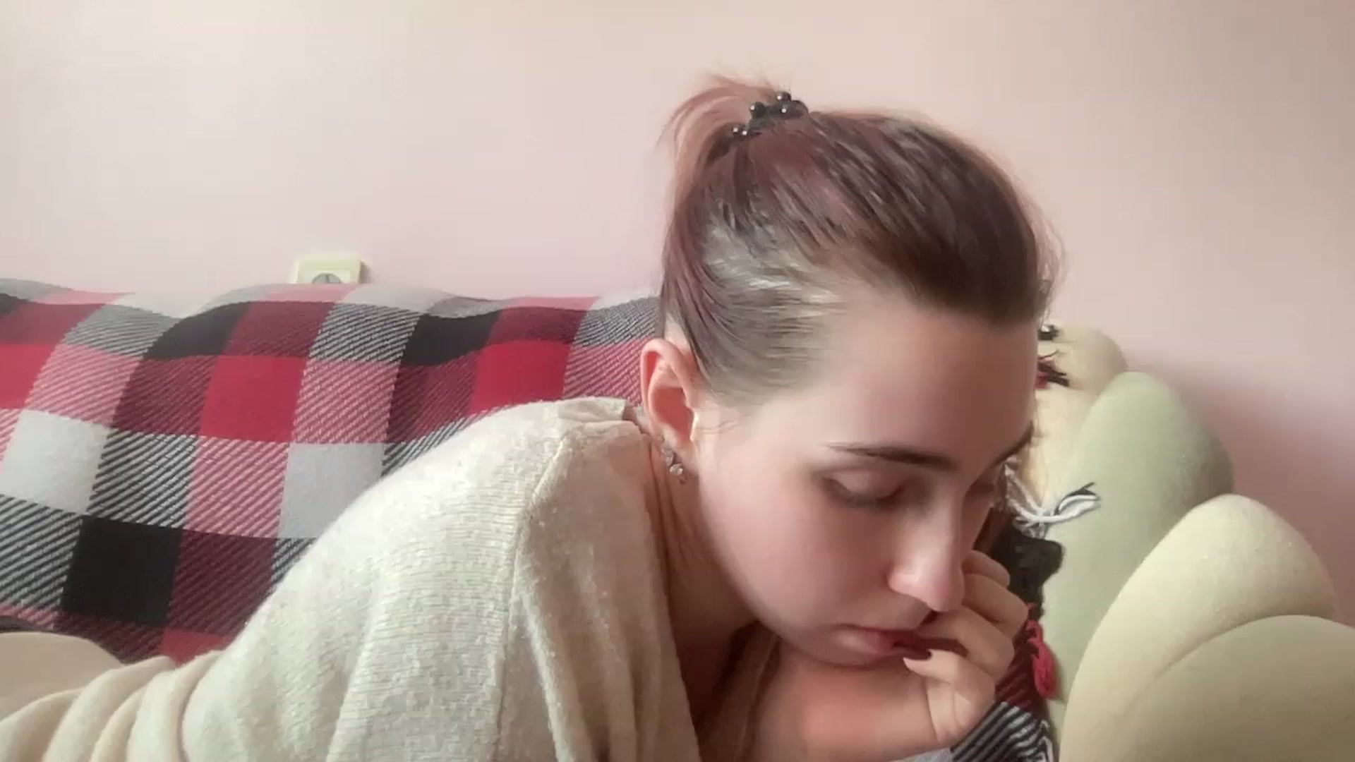 Gallery image thumbnail from Deliveryhappy's myfreecams stream on, 04/24/2023, 12:25 image 16 of 20