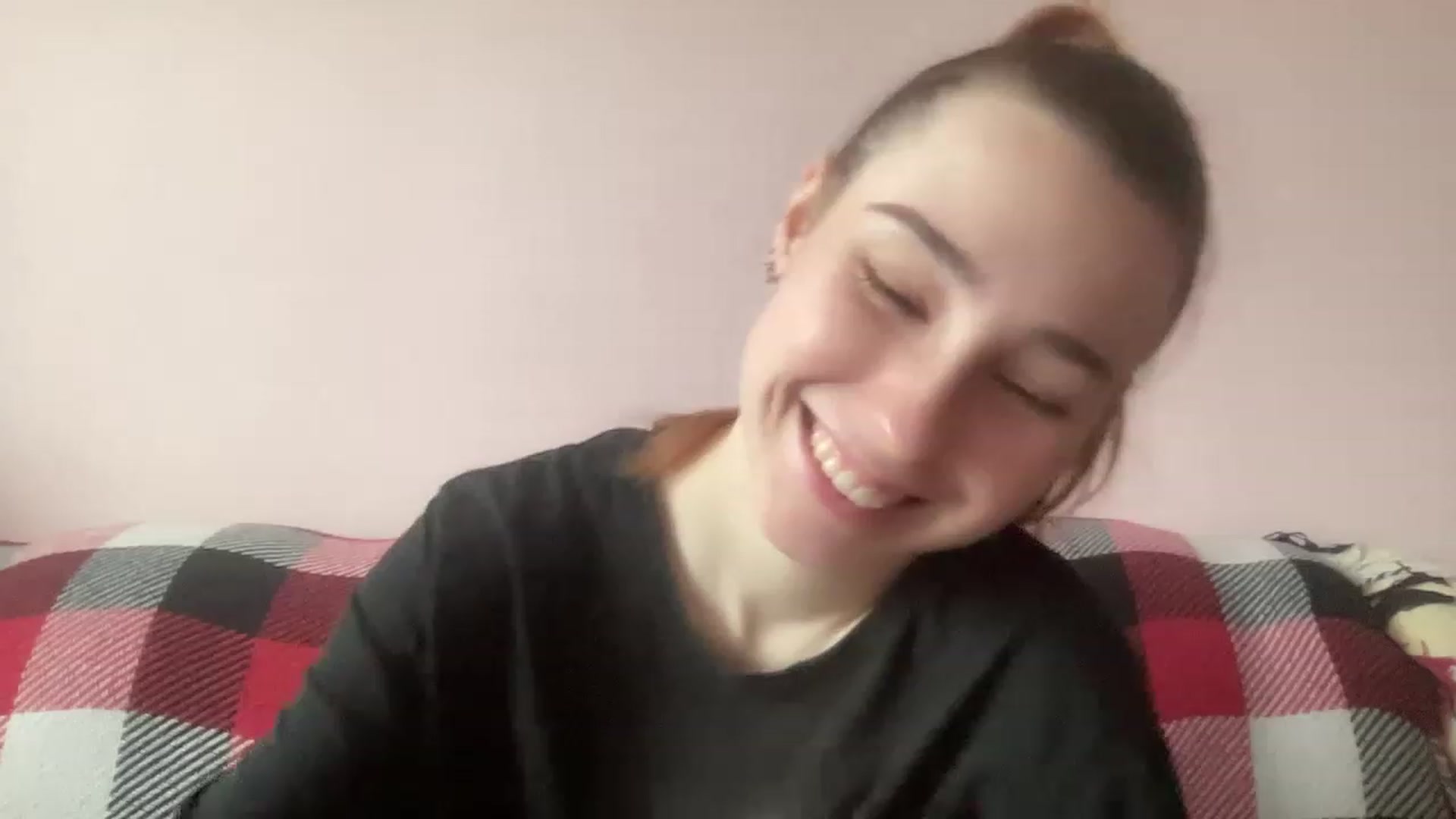 Gallery image thumbnail from Deliveryhappy's myfreecams stream on, 04/26/2023, 11:33 image 12 of 20