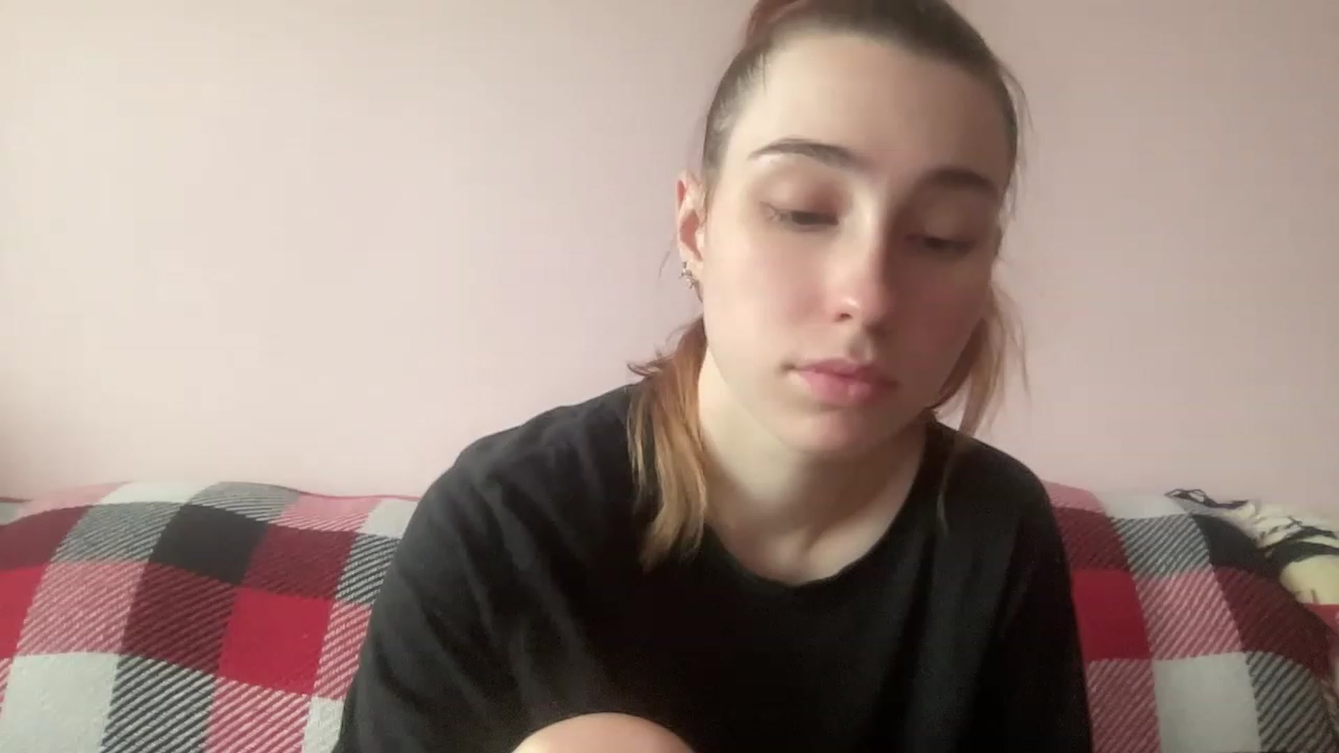 Gallery image thumbnail from Deliveryhappy's myfreecams stream on, 04/26/2023, 11:33 image 17 of 20