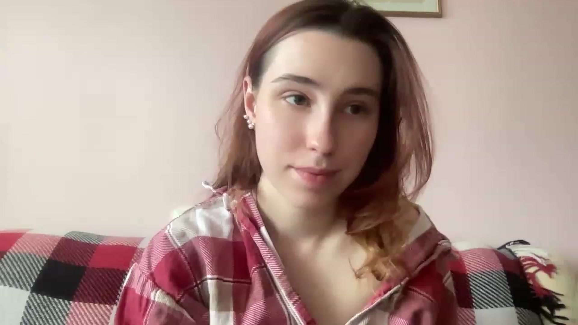 Gallery image thumbnail from Deliveryhappy's myfreecams stream on, 05/23/2023, 12:21 image 9 of 20