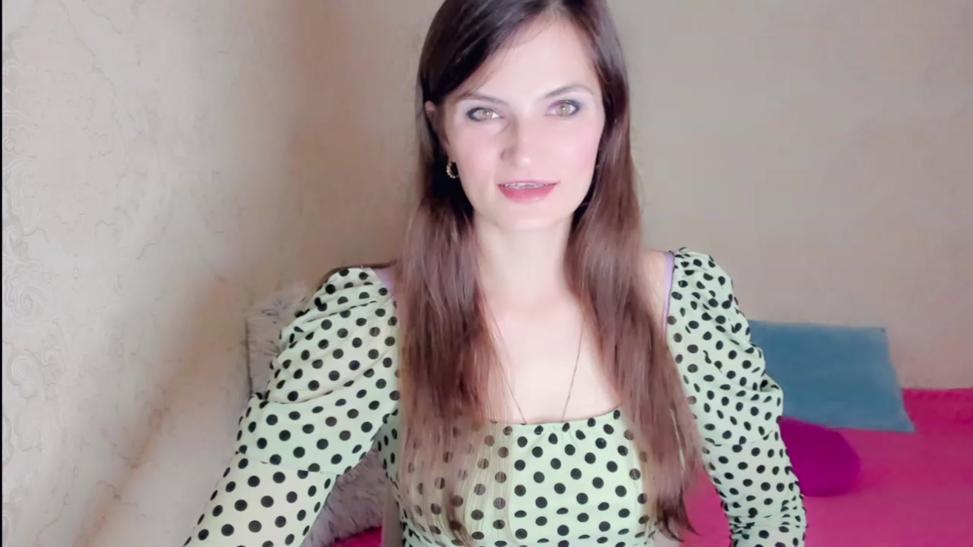 Gallery image thumbnail from Dellisone's myfreecams stream on, 09/25/2023, 19:32 image 3 of 20