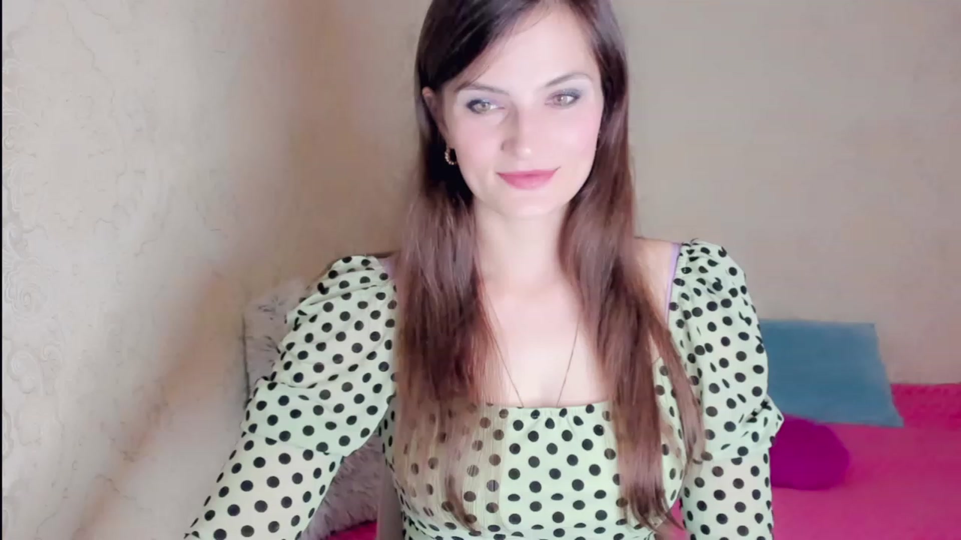 Gallery image thumbnail from Dellisone's myfreecams stream on, 09/25/2023, 19:32 image 2 of 20