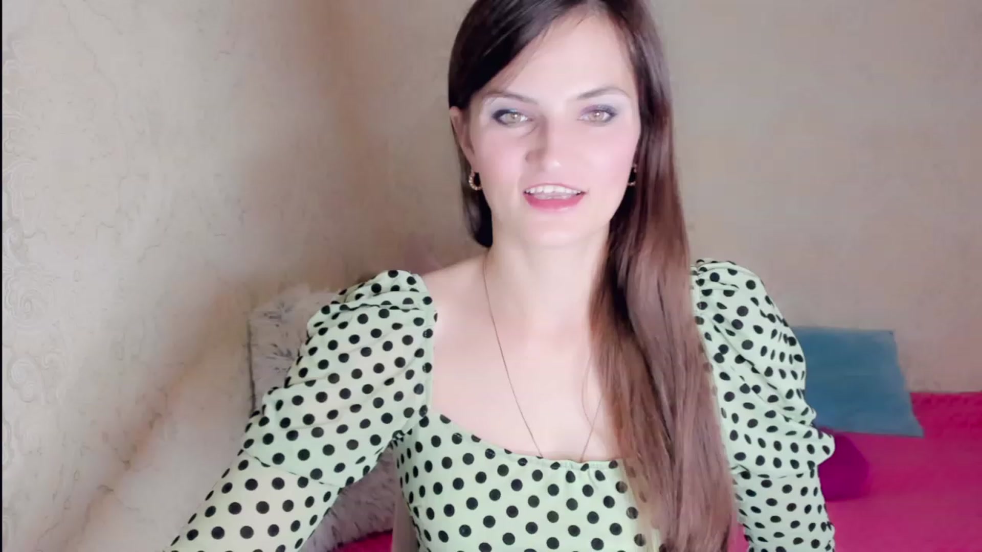Gallery image thumbnail from Dellisone's myfreecams stream on, 09/25/2023, 19:32 image 6 of 20