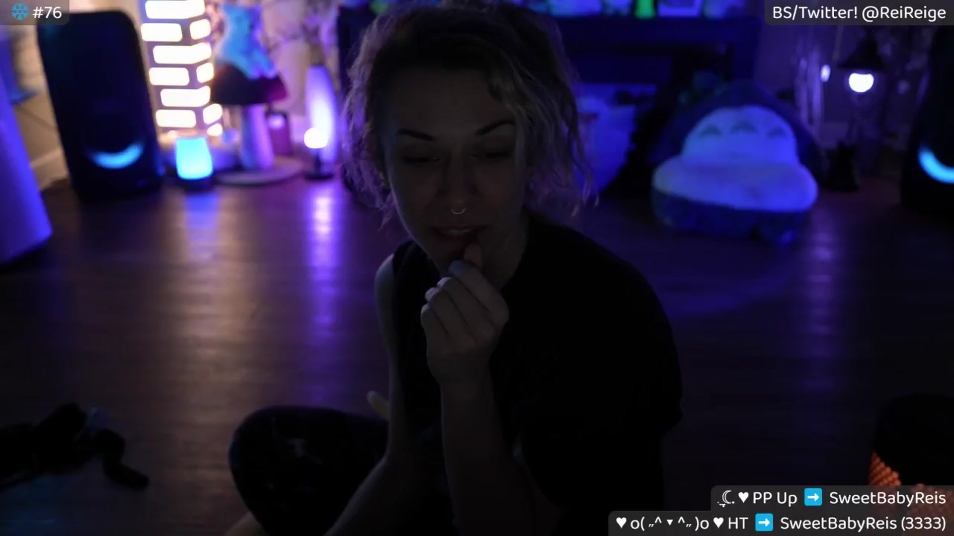Gallery image thumbnail from Delulu's myfreecams stream on, 01/04/2025, 16:19 image 14 of 20