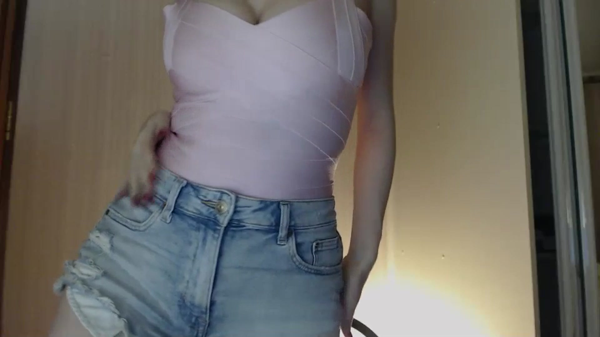 Gallery image thumbnail from DemetraLove's myfreecams stream on, 11/17/2023, 15:00 image 13 of 20