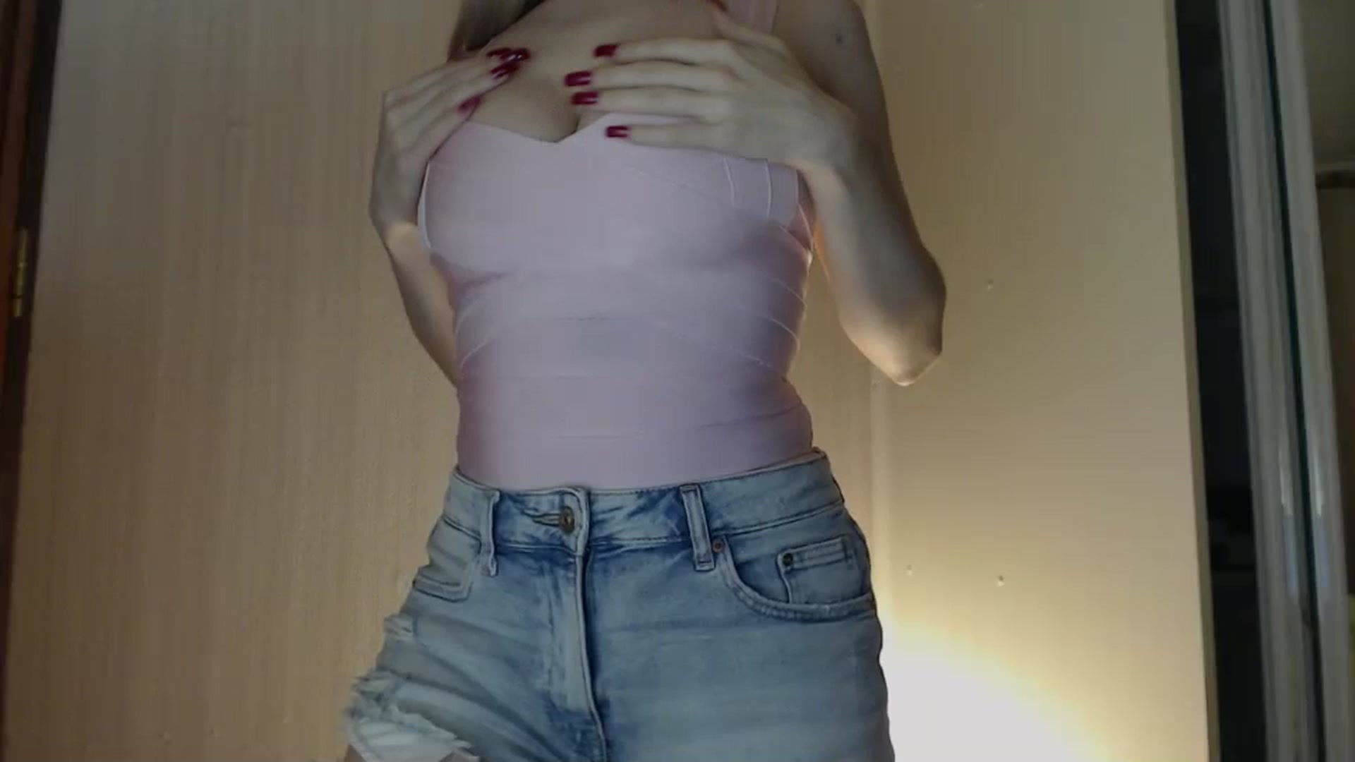 Gallery image thumbnail from DemetraLove's myfreecams stream on, 11/17/2023, 15:00 image 15 of 20