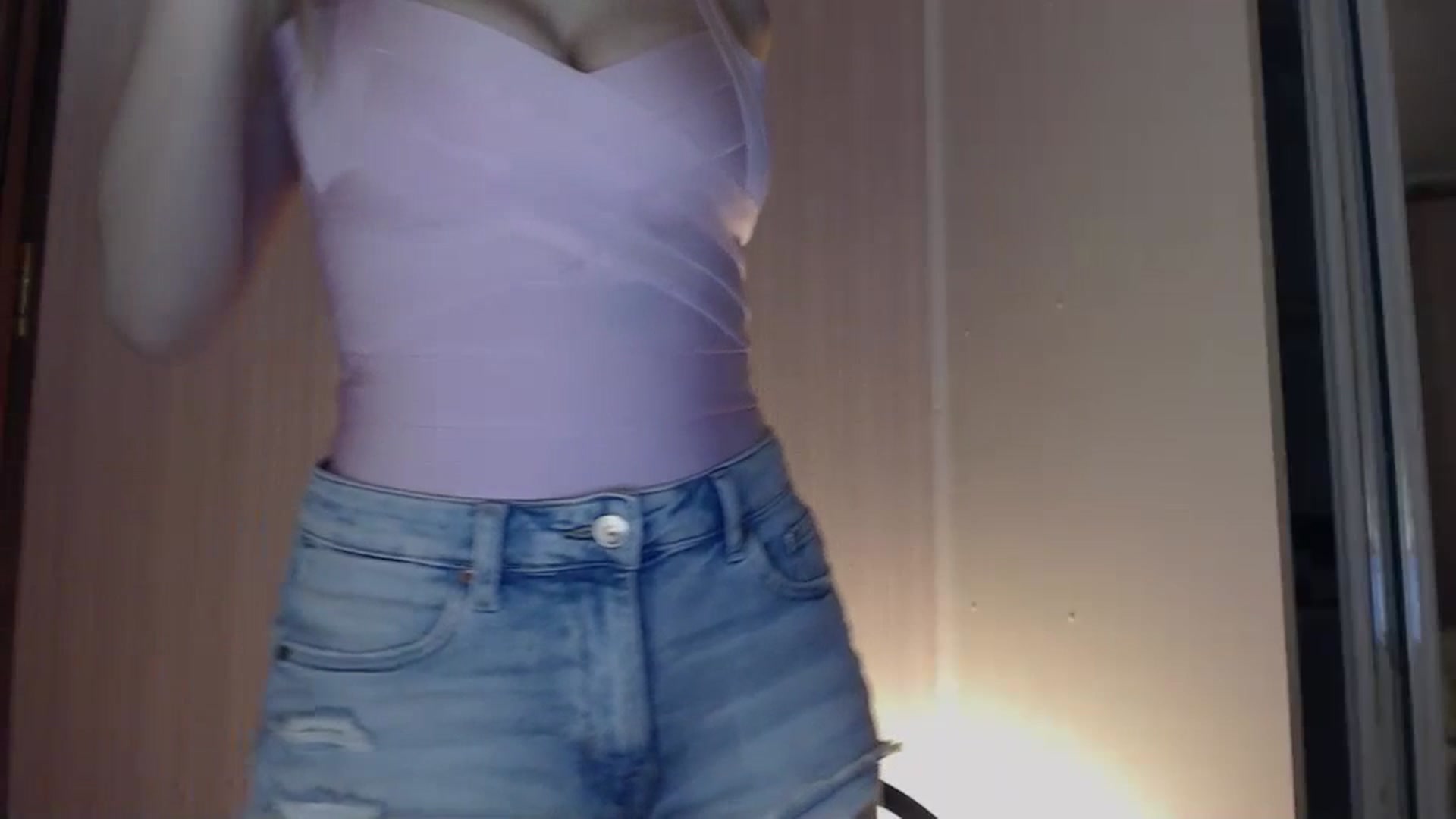 Gallery image thumbnail from DemetraLove's myfreecams stream on, 12/03/2023, 11:42 image 19 of 20