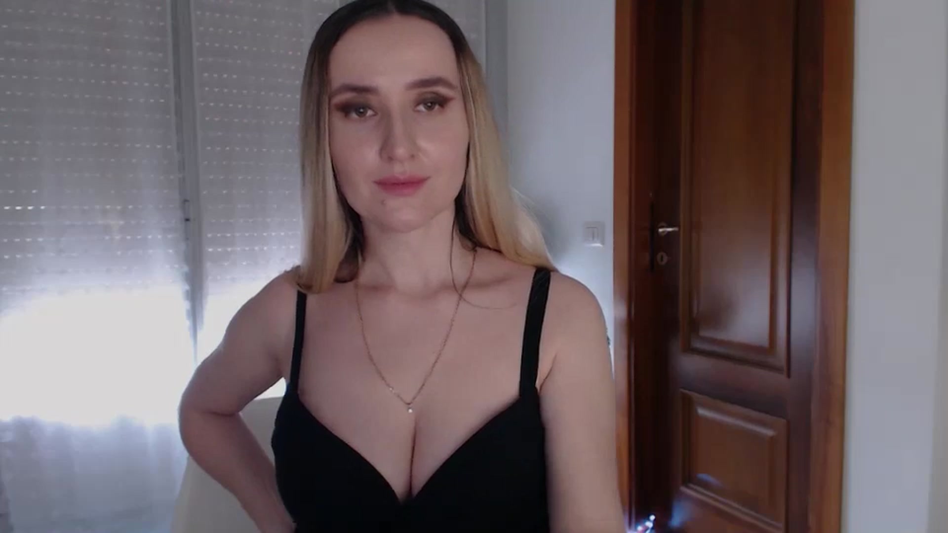 Gallery image thumbnail from DemetraLove's myfreecams stream on, 02/16/2025, 11:46 image 19 of 20