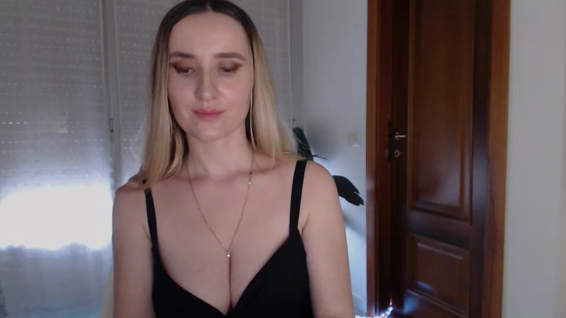 Gallery image thumbnail from DemetraLove's myfreecams stream on, 02/16/2025, 15:07 image 20 of 20