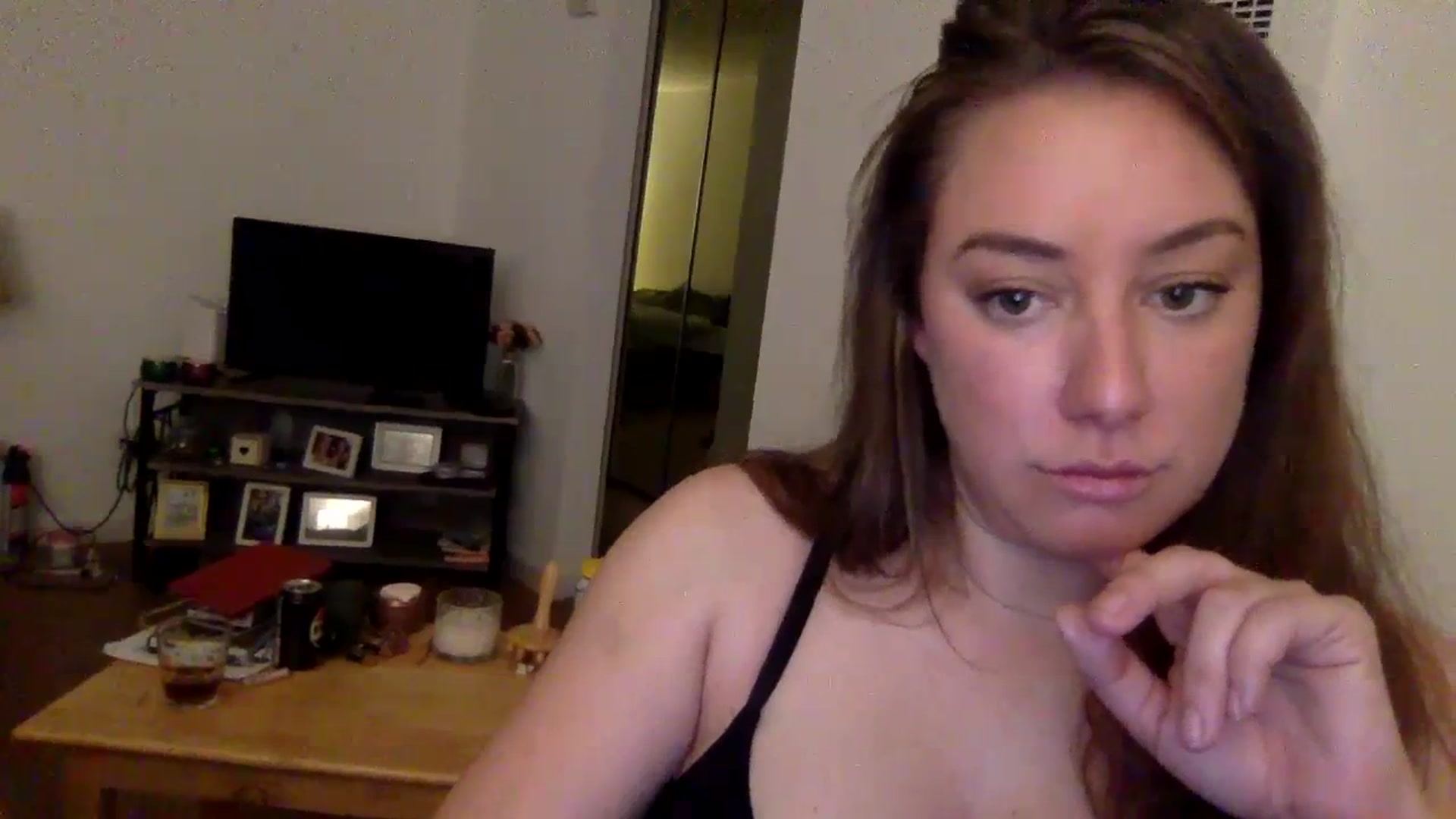 Gallery image thumbnail from Demi_Lee_'s myfreecams stream on, 10/16/2023, 08:09 image 17 of 20
