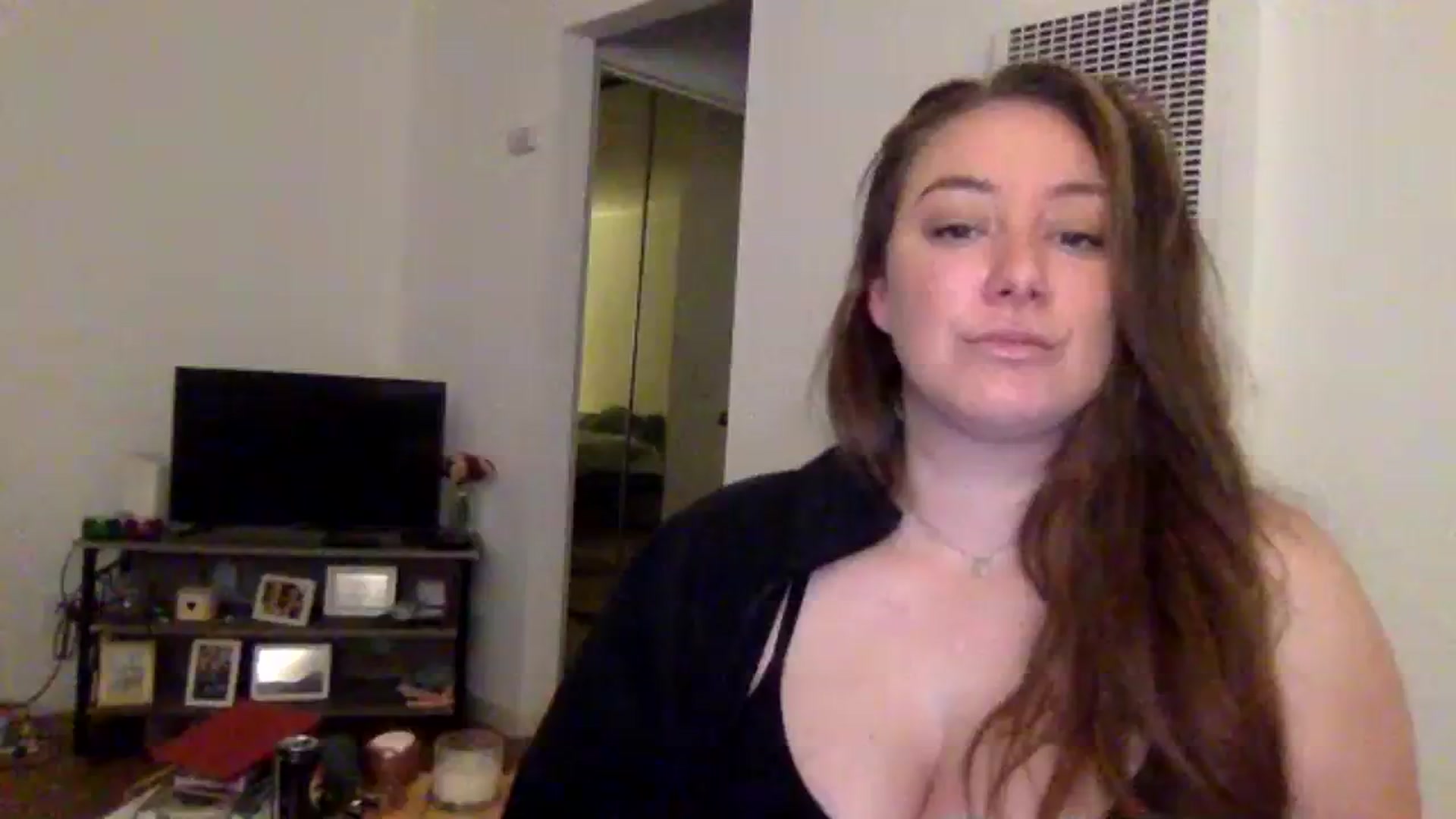 Gallery image thumbnail from Demi_Lee_'s myfreecams stream on, 10/16/2023, 08:09 image 1 of 20