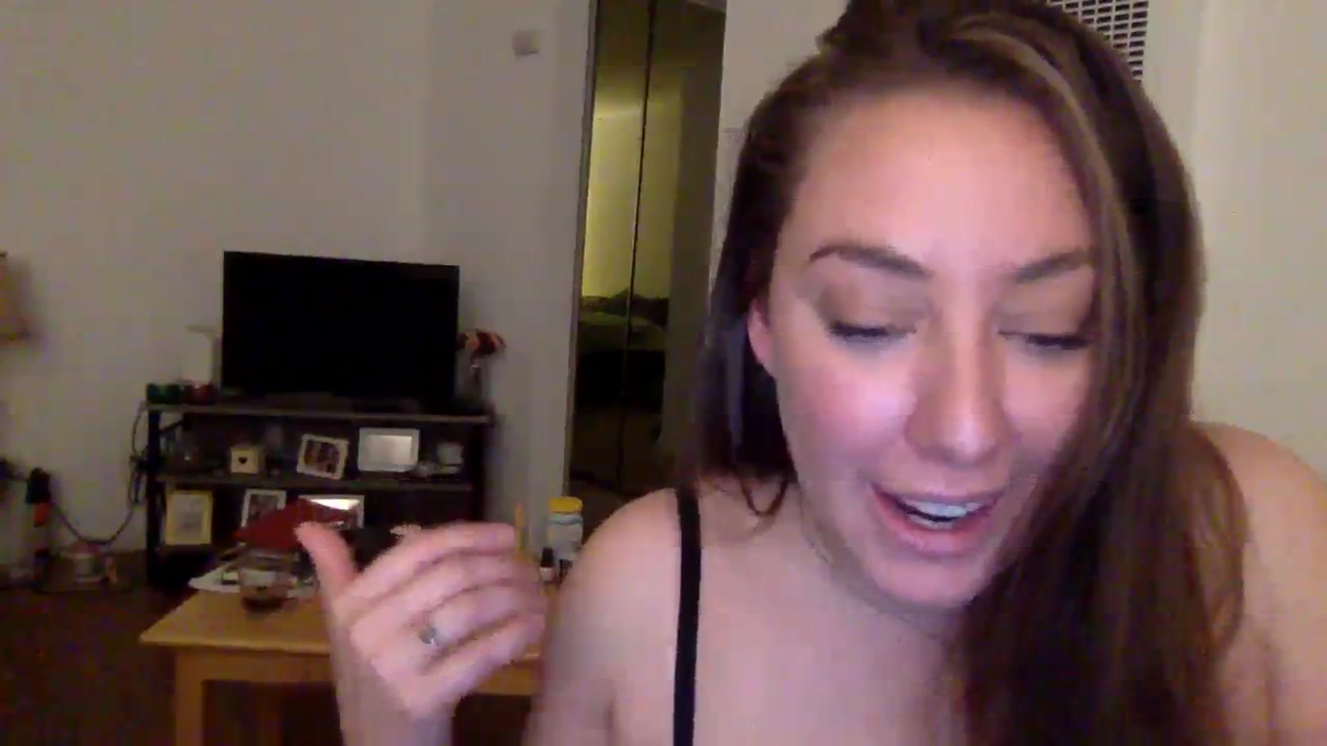 Gallery image thumbnail from Demi_Lee_'s myfreecams stream on, 10/16/2023, 09:14 image 6 of 20