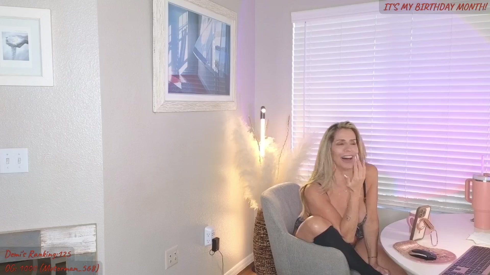 Gallery image thumbnail from Demi_Tatum's myfreecams stream on, 01/09/2026, 23:10 image 13 of 20