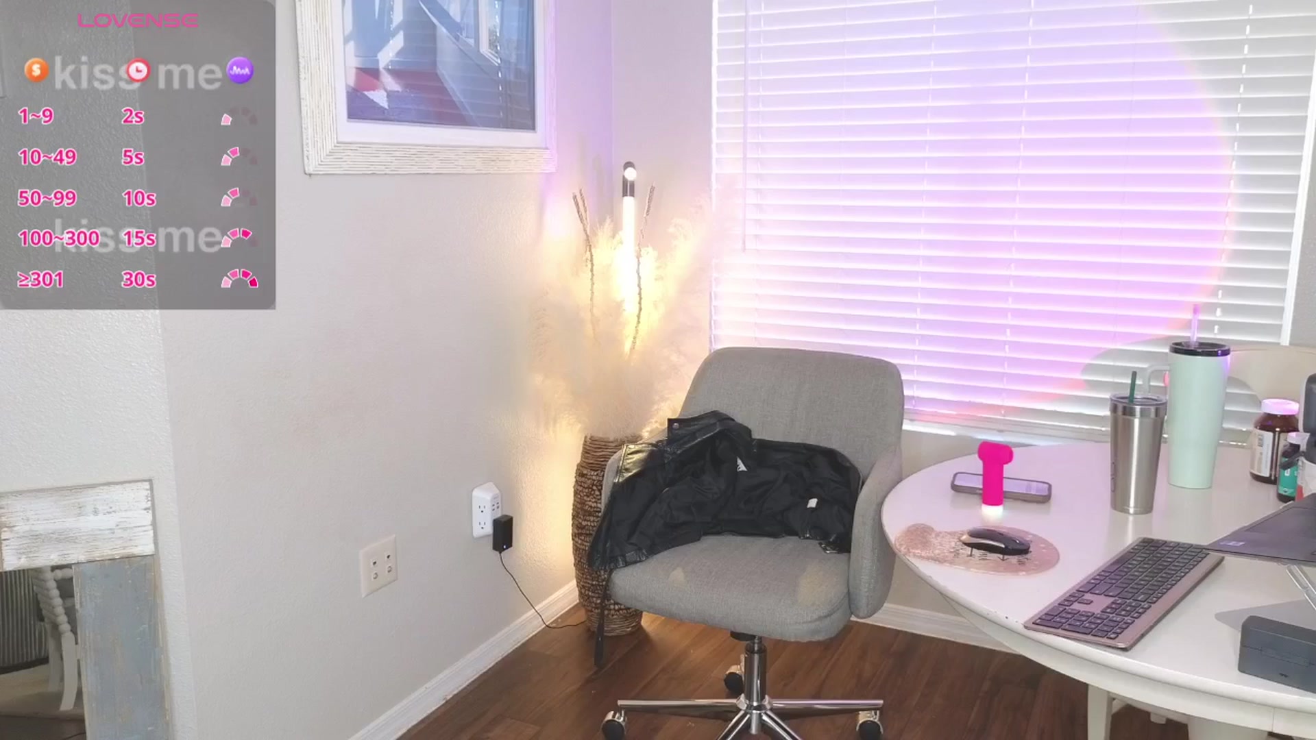 Gallery image thumbnail from Demi_Tatum's myfreecams stream on, 03/05/2026, 21:41 image 17 of 20