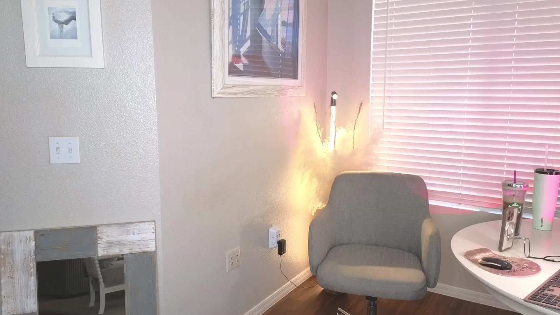 Gallery image thumbnail from Demi_Tatum's myfreecams stream on, 04/04/2026, 21:21 image 3 of 20