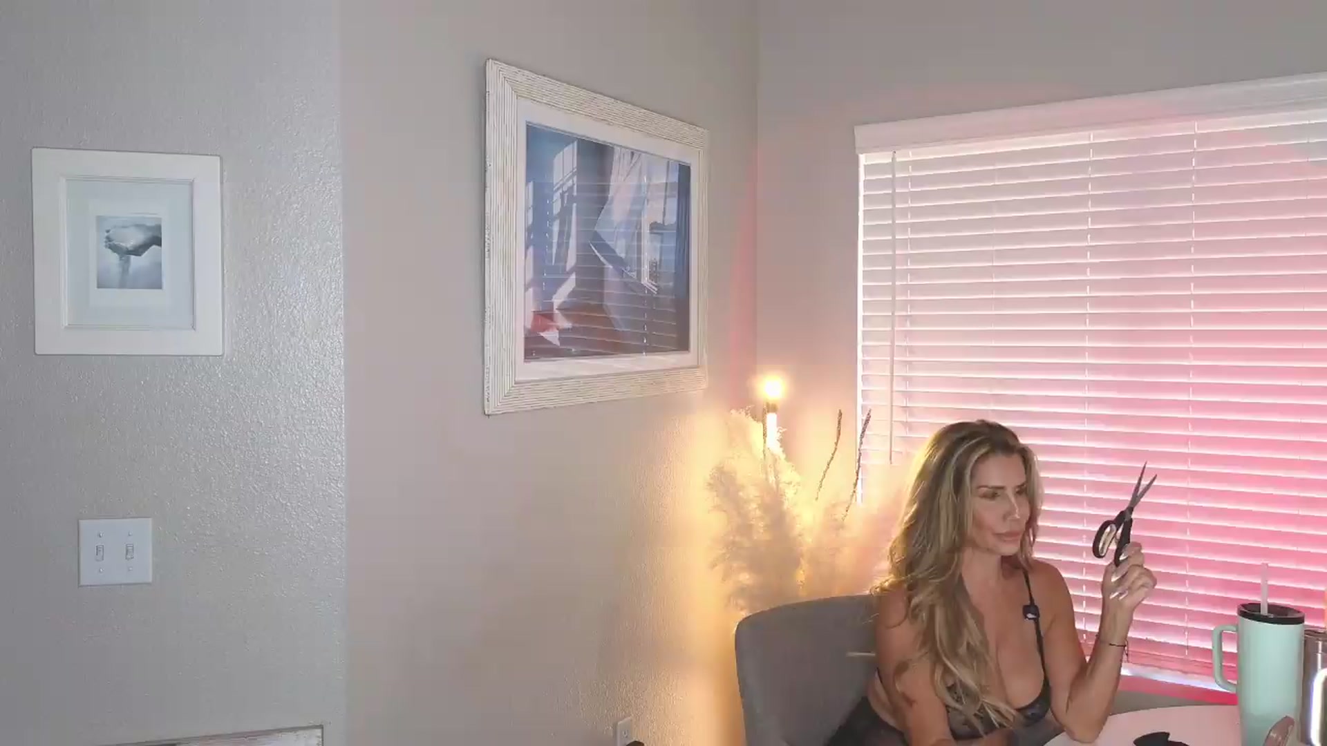 Gallery image thumbnail from Demi_Tatum's myfreecams stream on, 06/29/2026, 22:15 image 1 of 20