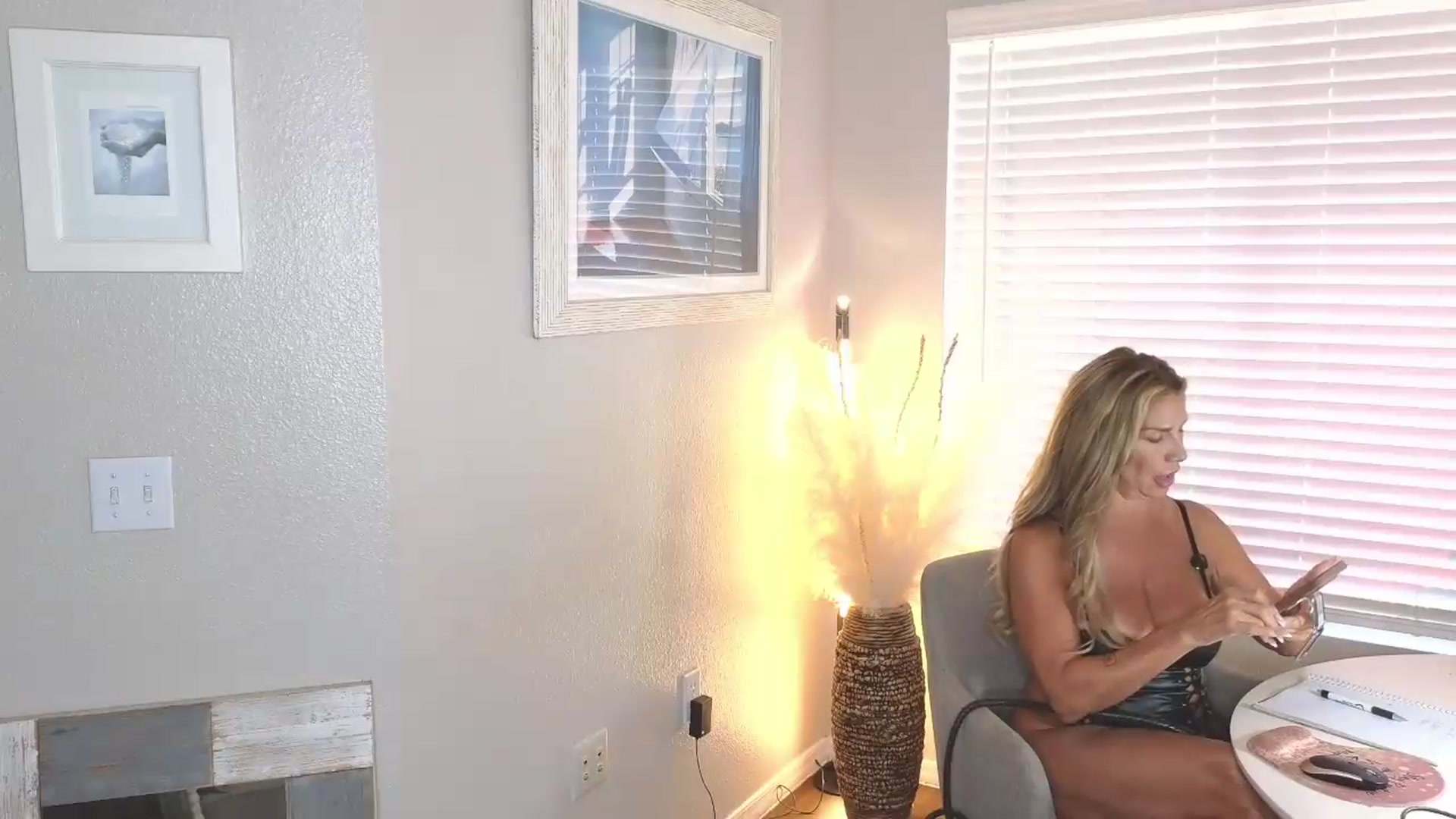 Gallery image thumbnail from Demi_Tatum's myfreecams stream on, 07/02/2026, 20:27 image 18 of 20