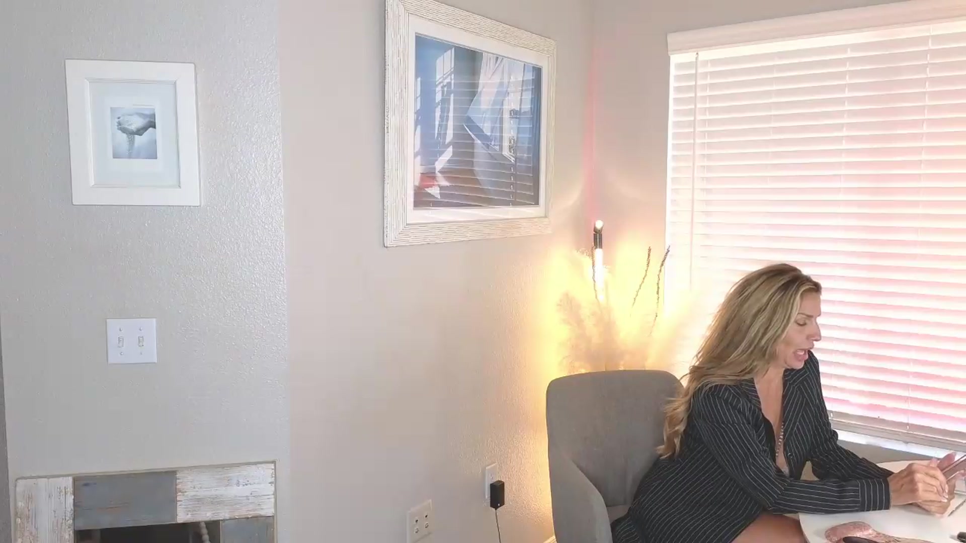Gallery image thumbnail from Demi_Tatum's myfreecams stream on, 07/03/2026, 21:31 image 17 of 20