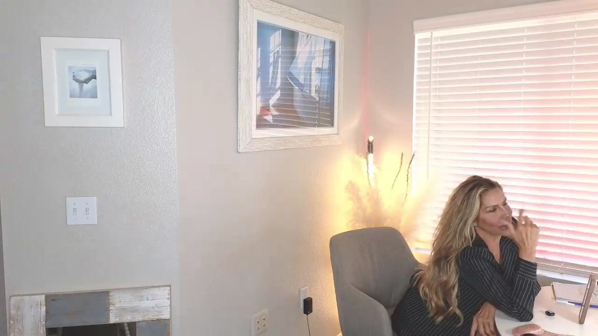 Gallery image thumbnail from Demi_Tatum's myfreecams stream on, 07/03/2026, 21:31 image 18 of 20
