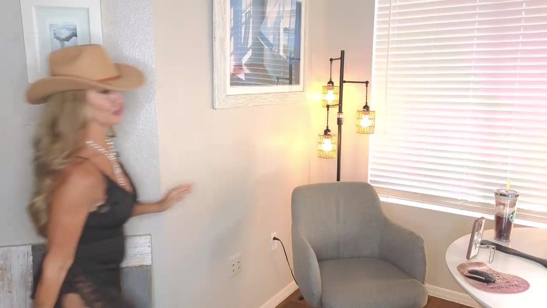 Gallery image thumbnail from Demi_Tatum's myfreecams stream on, 07/06/2026, 23:58 image 13 of 20